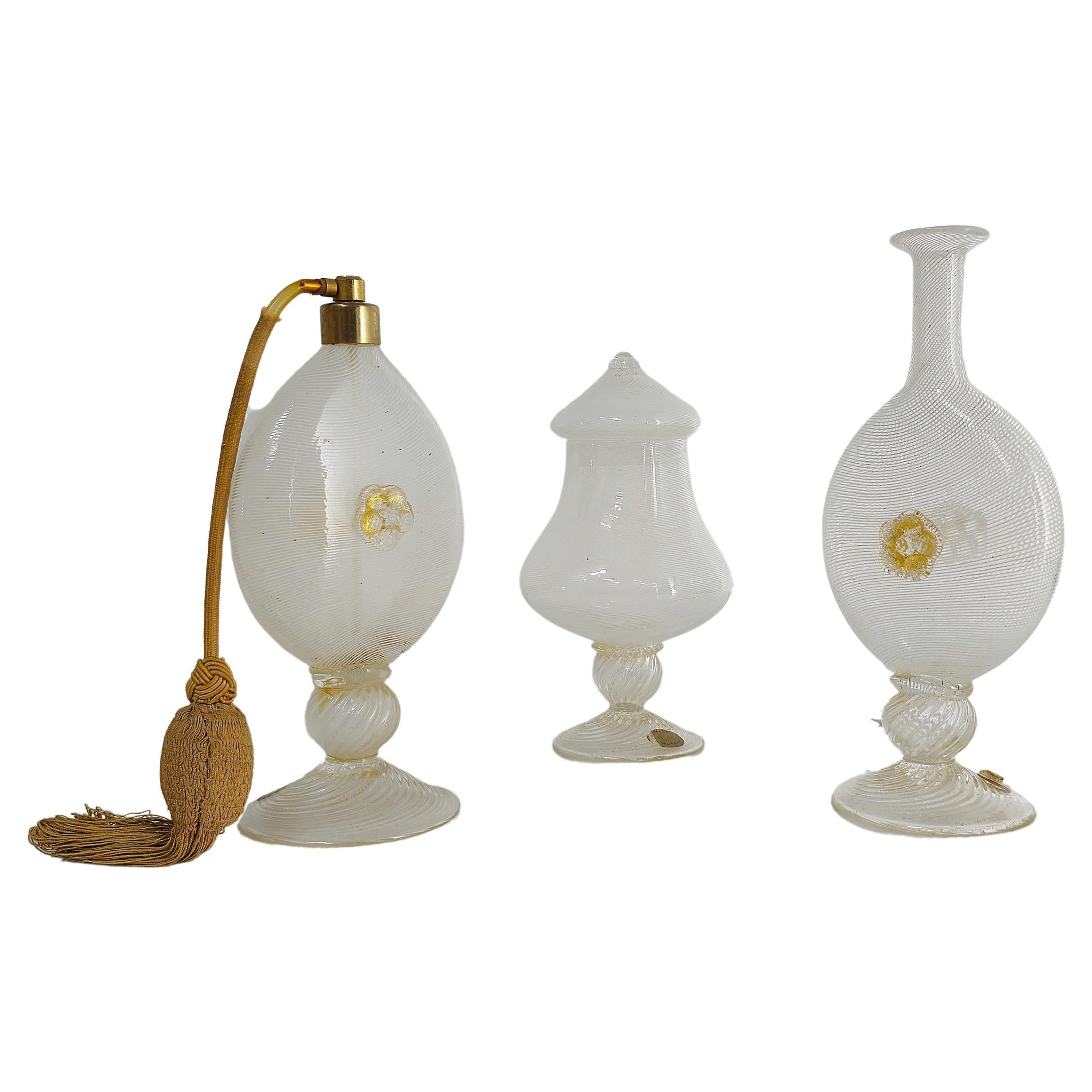 Dekorative Objekte Flaschen Toilettenartikel Set Murano Glas Barovier&Toso Midcentury 40 im Angebot