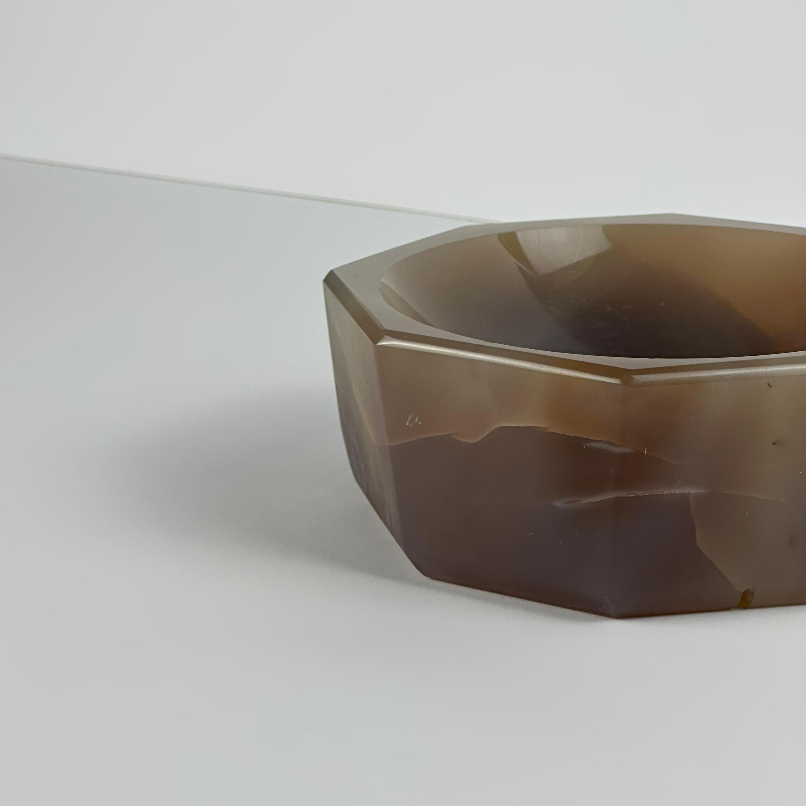 Cuenco decorativo octogonal de ágata de Botsuana en gris y marrón, años 60 Botsuano en venta