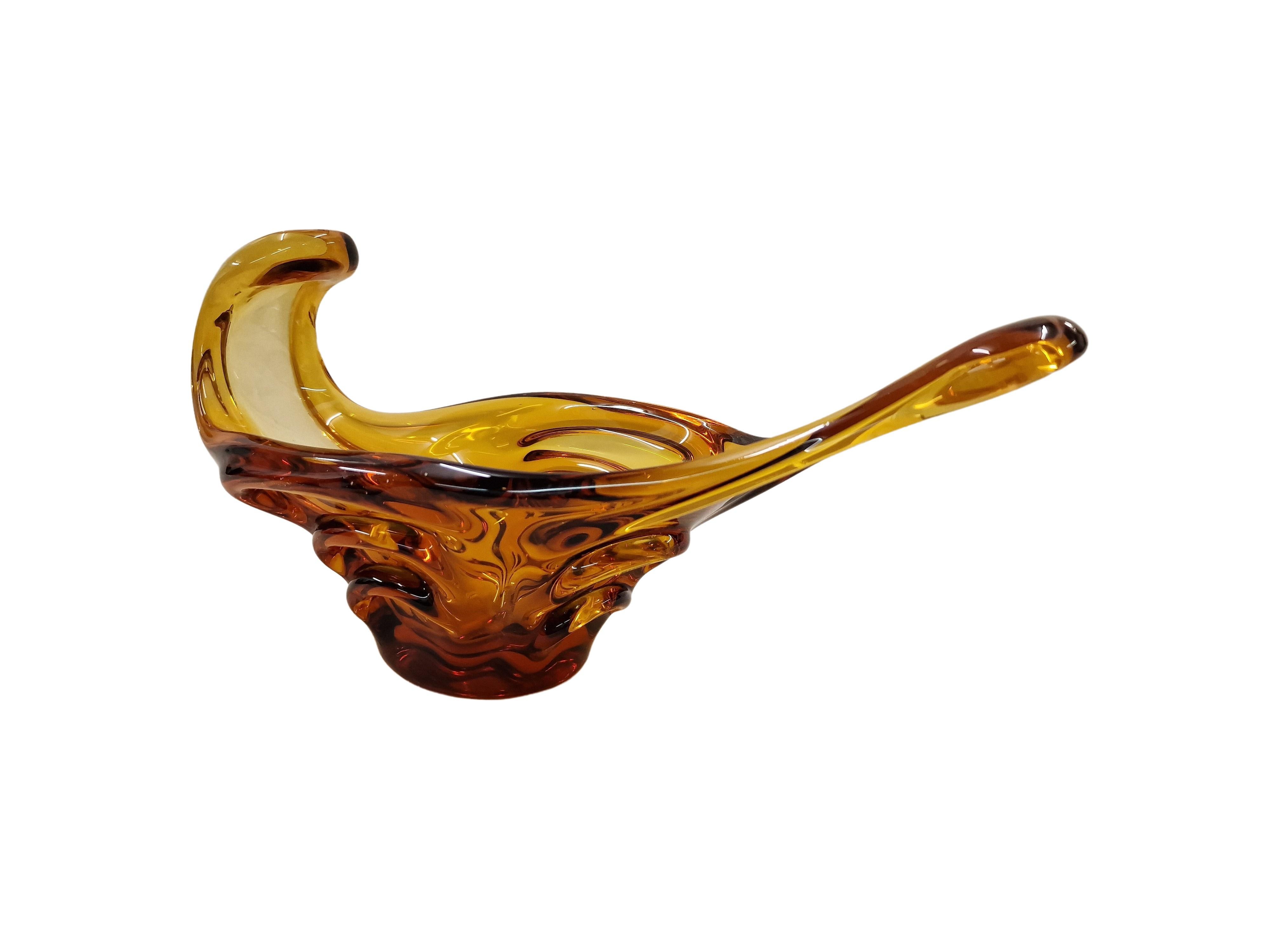 Decorative offering bowl, amber art glass Murano 1940s, Murano Venice, Italy In Good Condition For Sale In Wien, AT