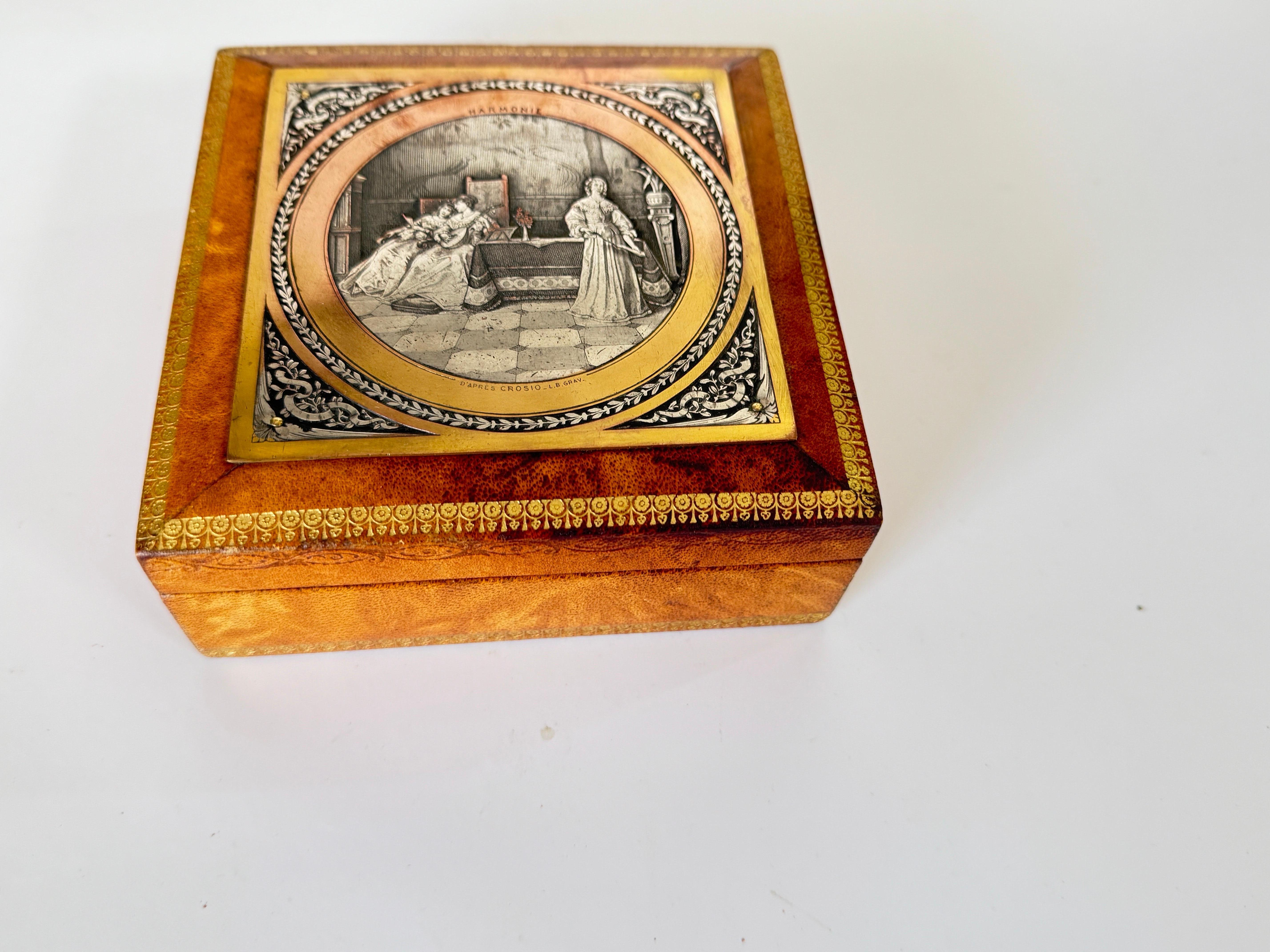 Boîte décorative ou à bijoux en cuir, métal Wood France 19ème siècle Couleur Brown  en vente 2