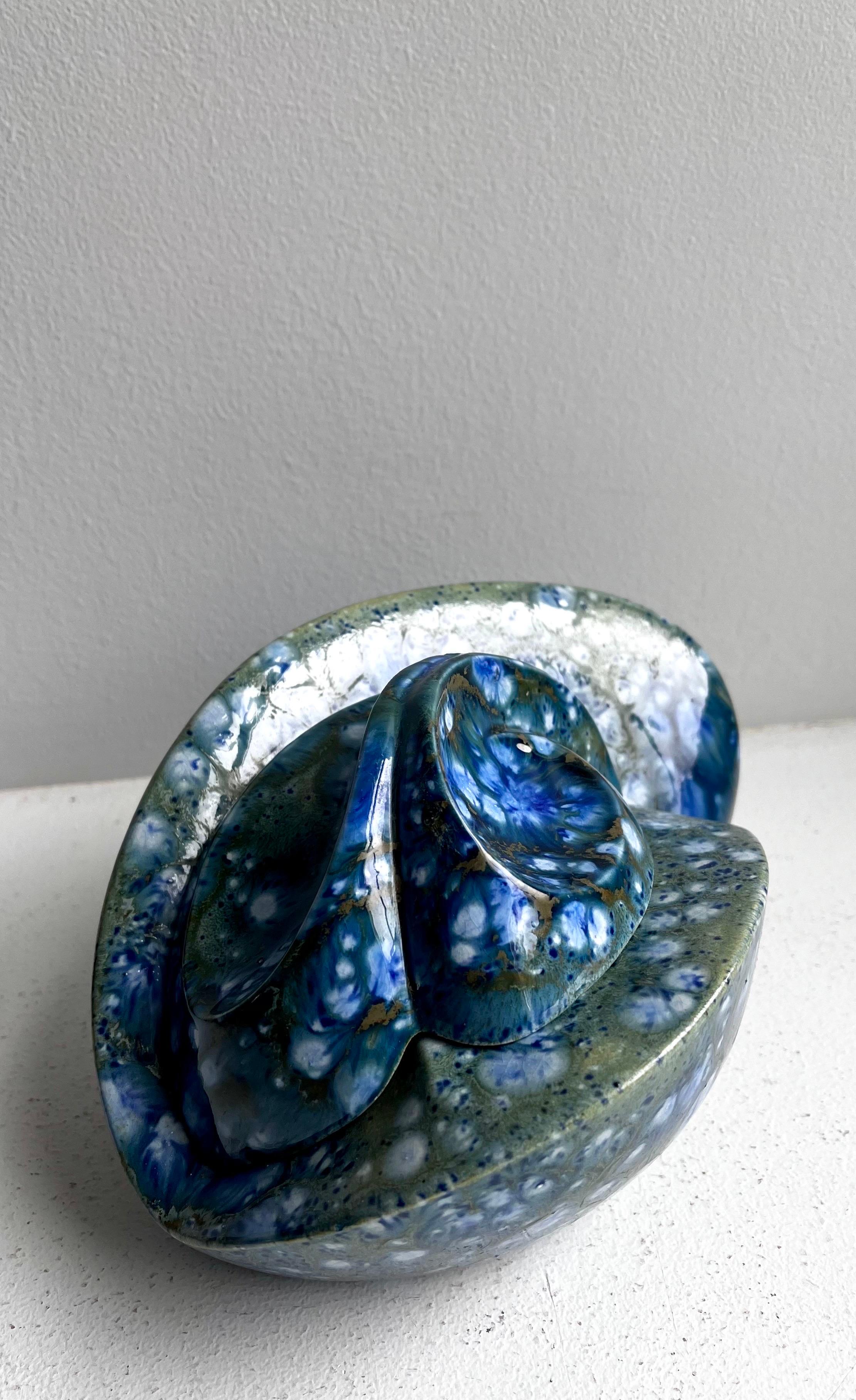 Dekorative Bio-Deckelschale von Mary Hilkemeier, 1977 (amerikanisch) im Angebot