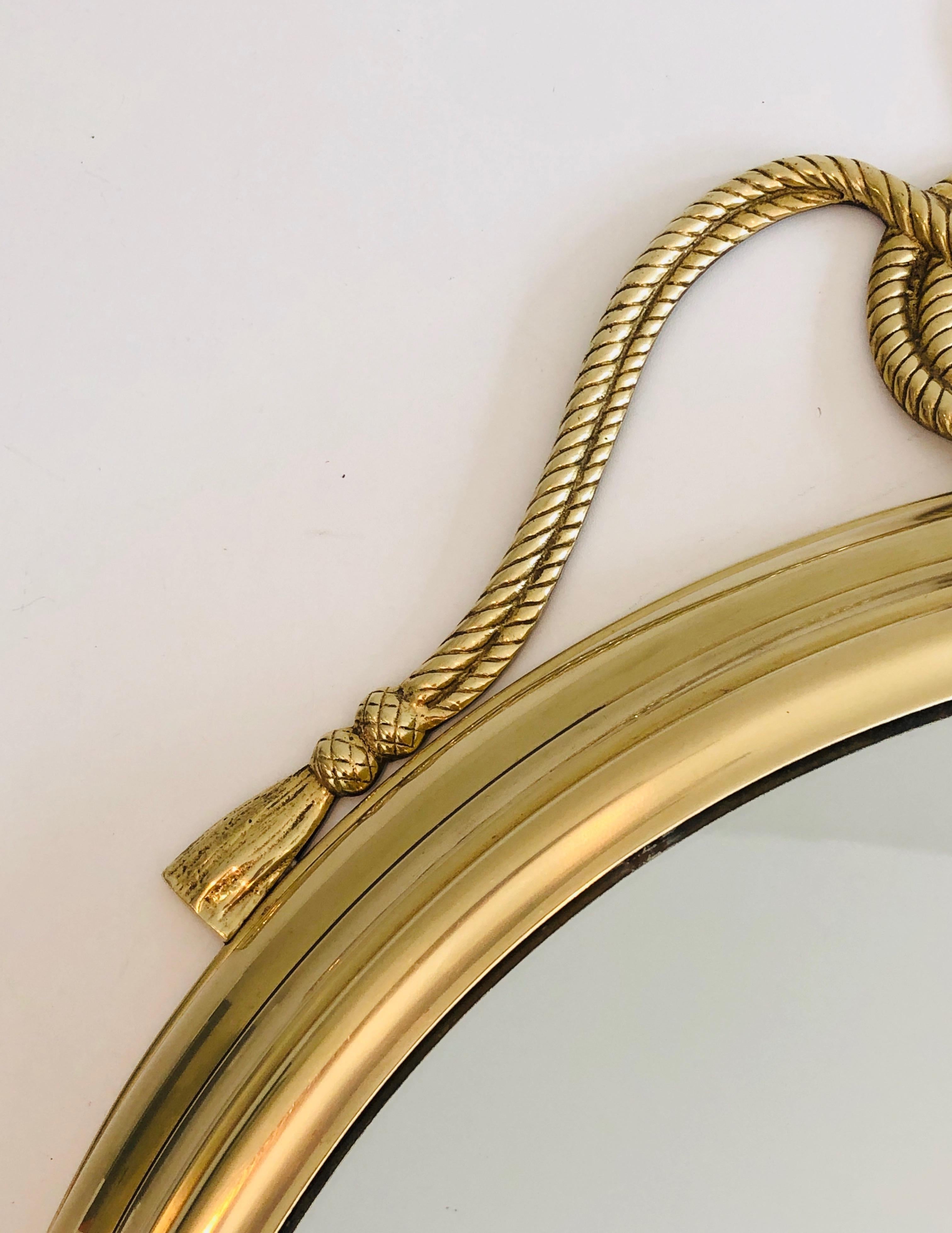 Specchio decorativo ovale in ottone con grandi noduli sulla parte superiore in vendita 6