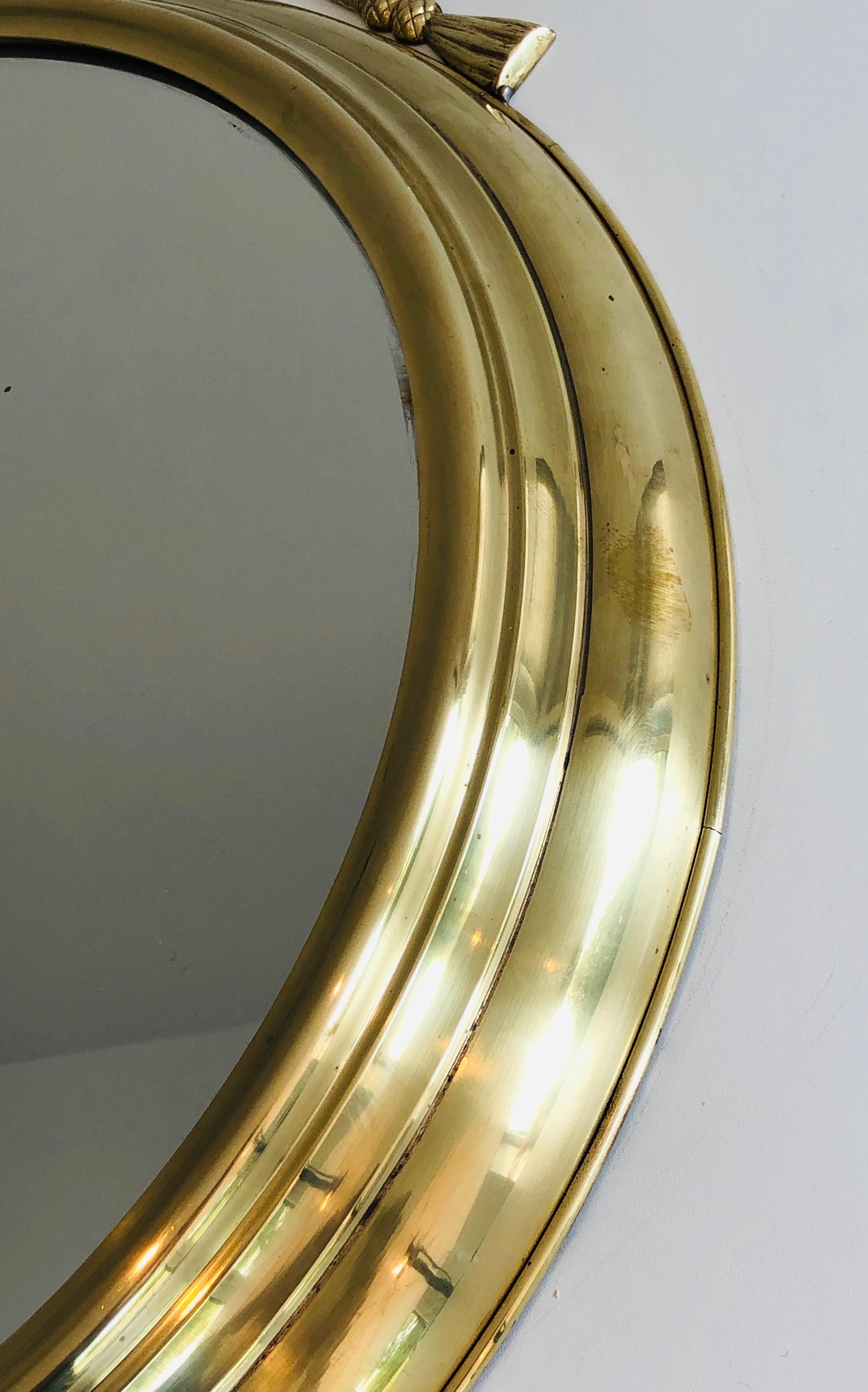 Specchio decorativo ovale in ottone con grandi noduli sulla parte superiore in vendita 10