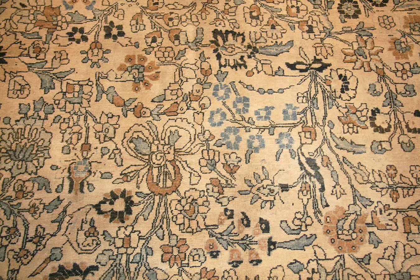 Antiker persischer Khorassan-Teppich. Größe: 14 ft 4 in x 28 ft (20. Jahrhundert) im Angebot
