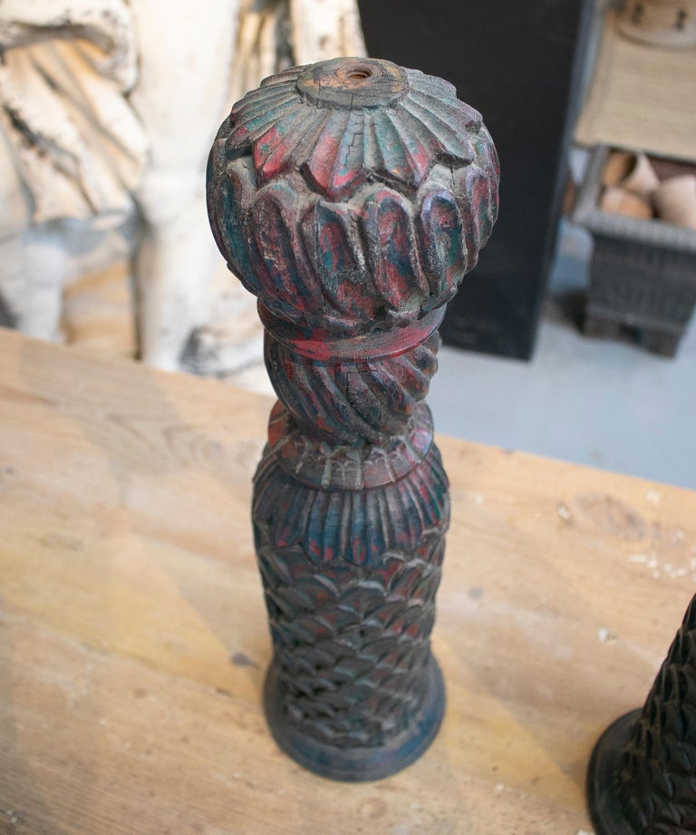 Decorative Pair of 1950s Hand Carved Wooden Finials For Sale at 1stDibs