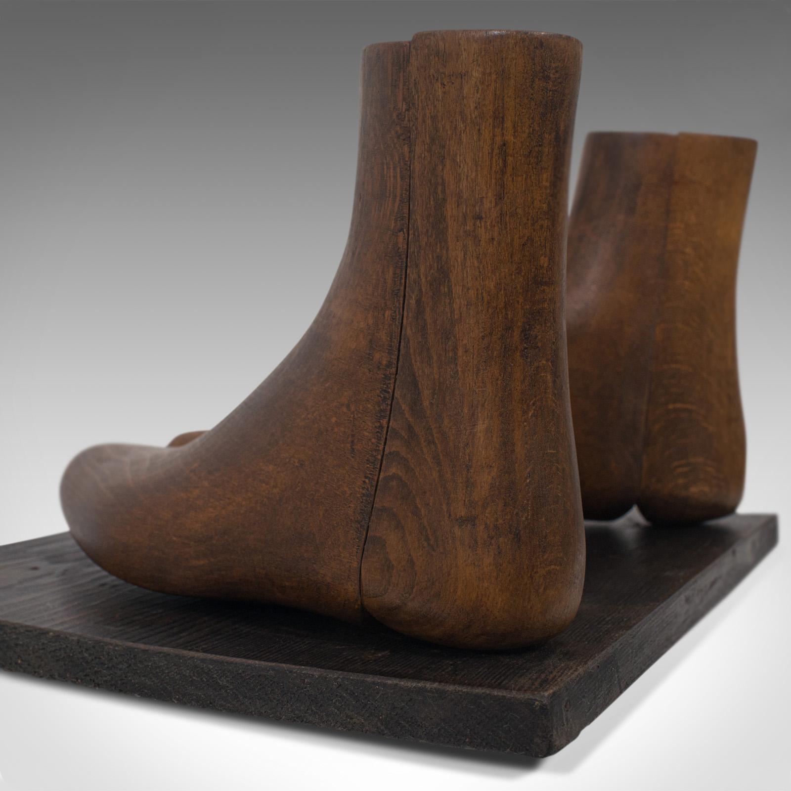 Dekoratives Paar antiker Schuhträger, englisch, Buche, ausgestellt, Edwardian, 1910 im Angebot 6