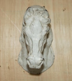 DECORATIVE PAiR OF ANTIQUE VICTORIAN HAND PAINTED CAST IRON HORSE HEAD TETHERS