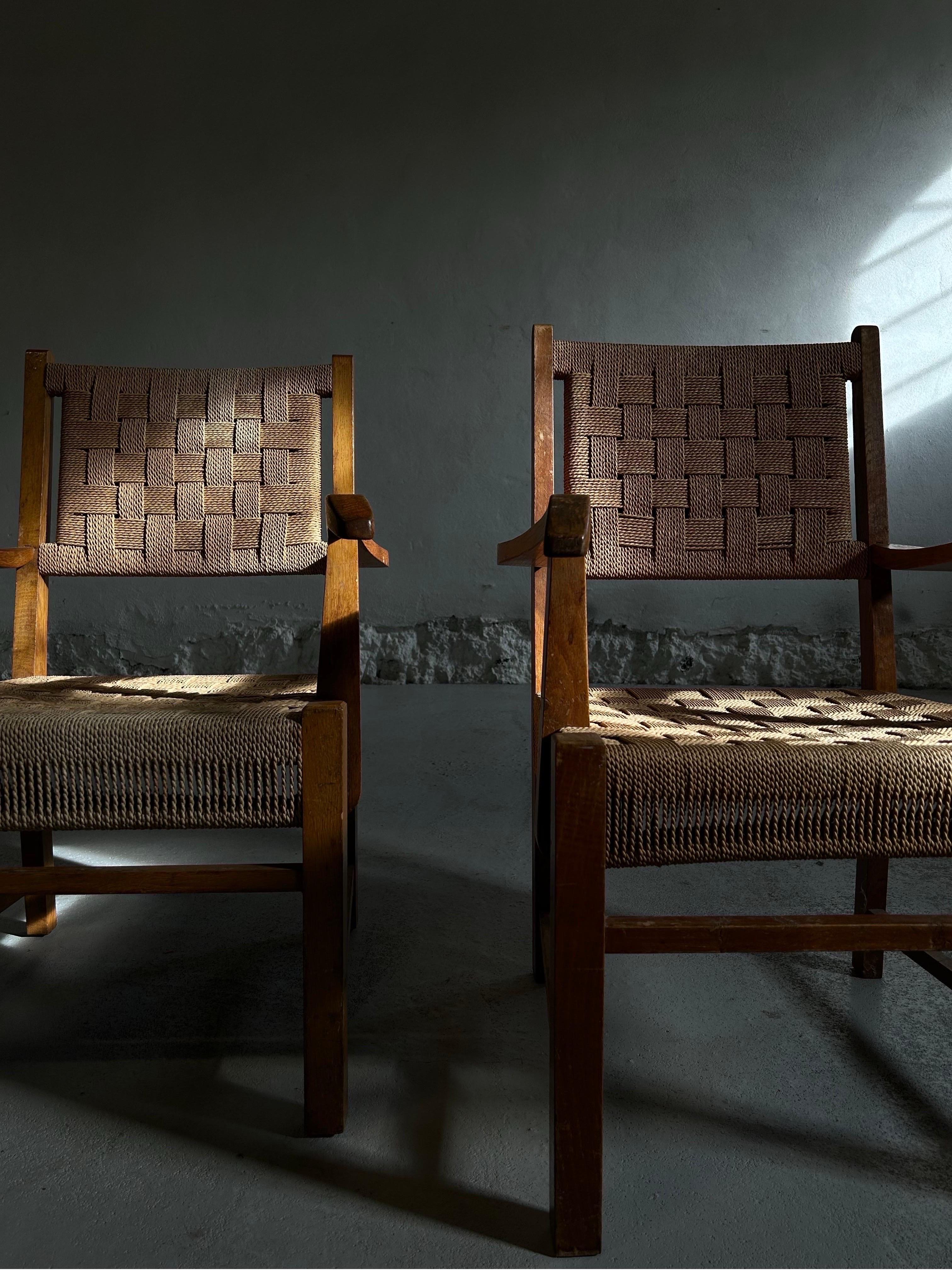 Hand-Crafted Decorative pair of Fritz Hansen Lounge Chairs 1940s Beech Wood & Sea Grass
