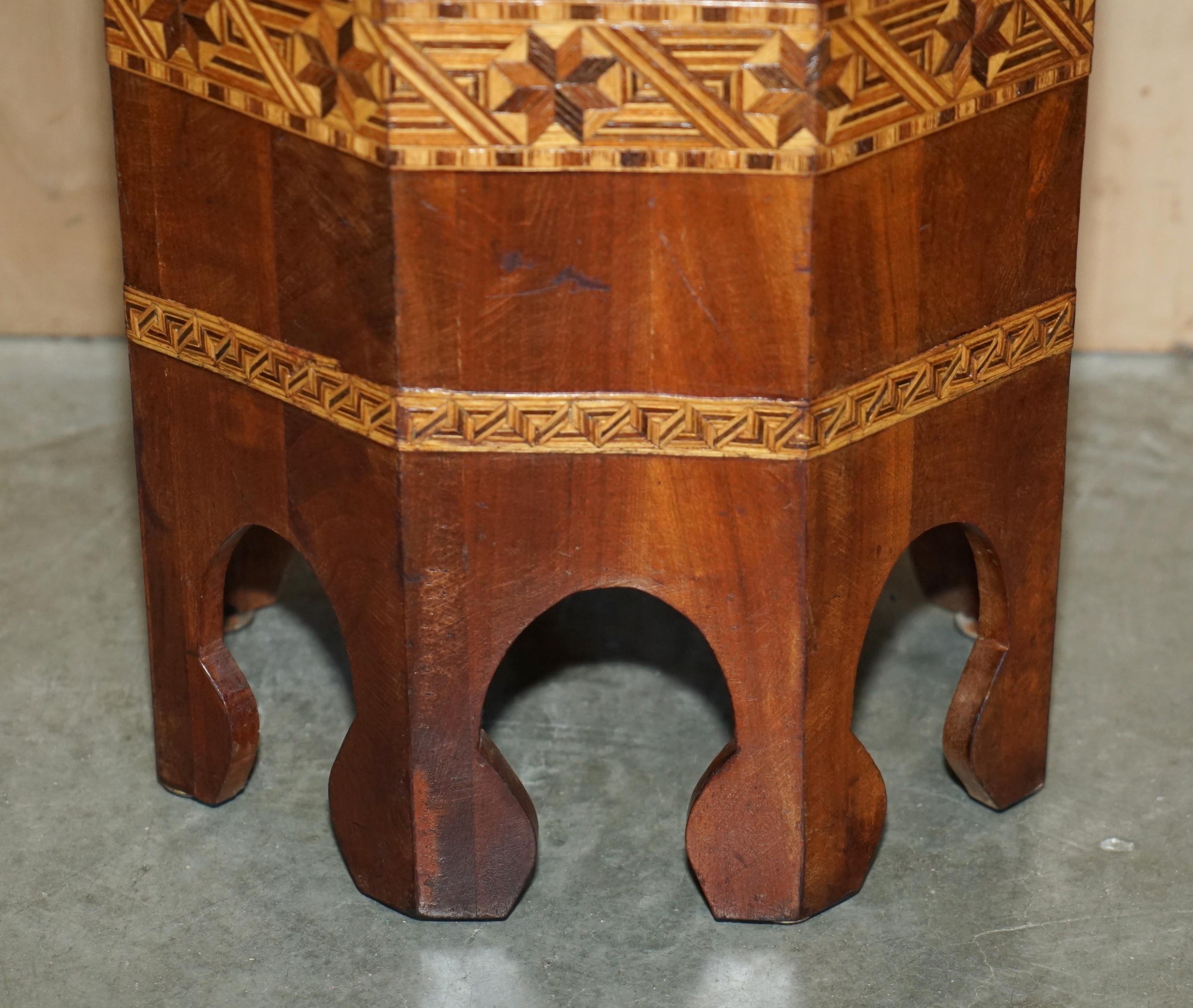 DECORATIVE PAIR OF LIBERTY's LONDON MOROCCAN INLAY SIDE END LAMP WINE TABLES For Sale 9