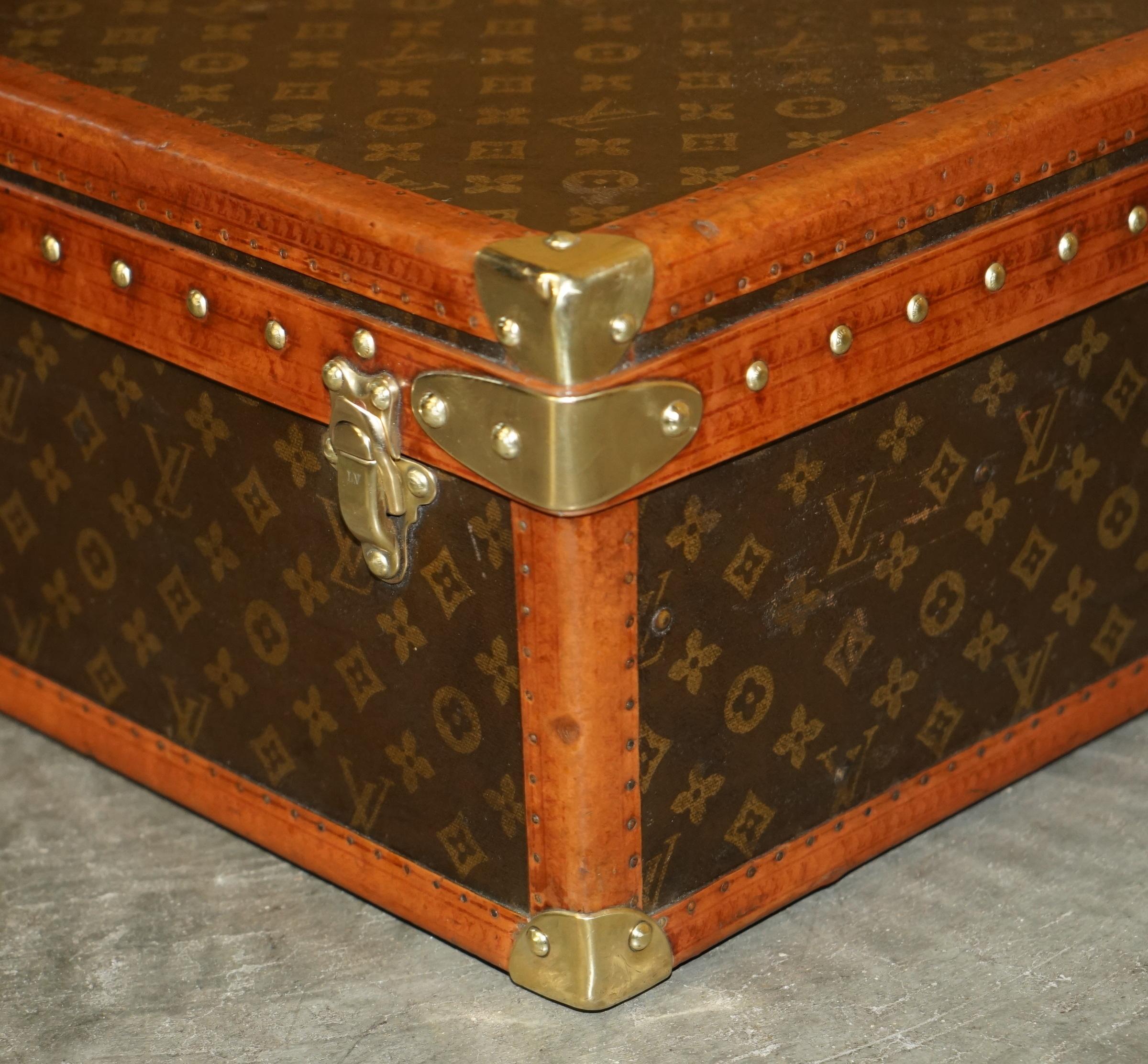 Paire de mallettes restaurées Antiquités Louis Vuitton MONOGRAMME en vente 11