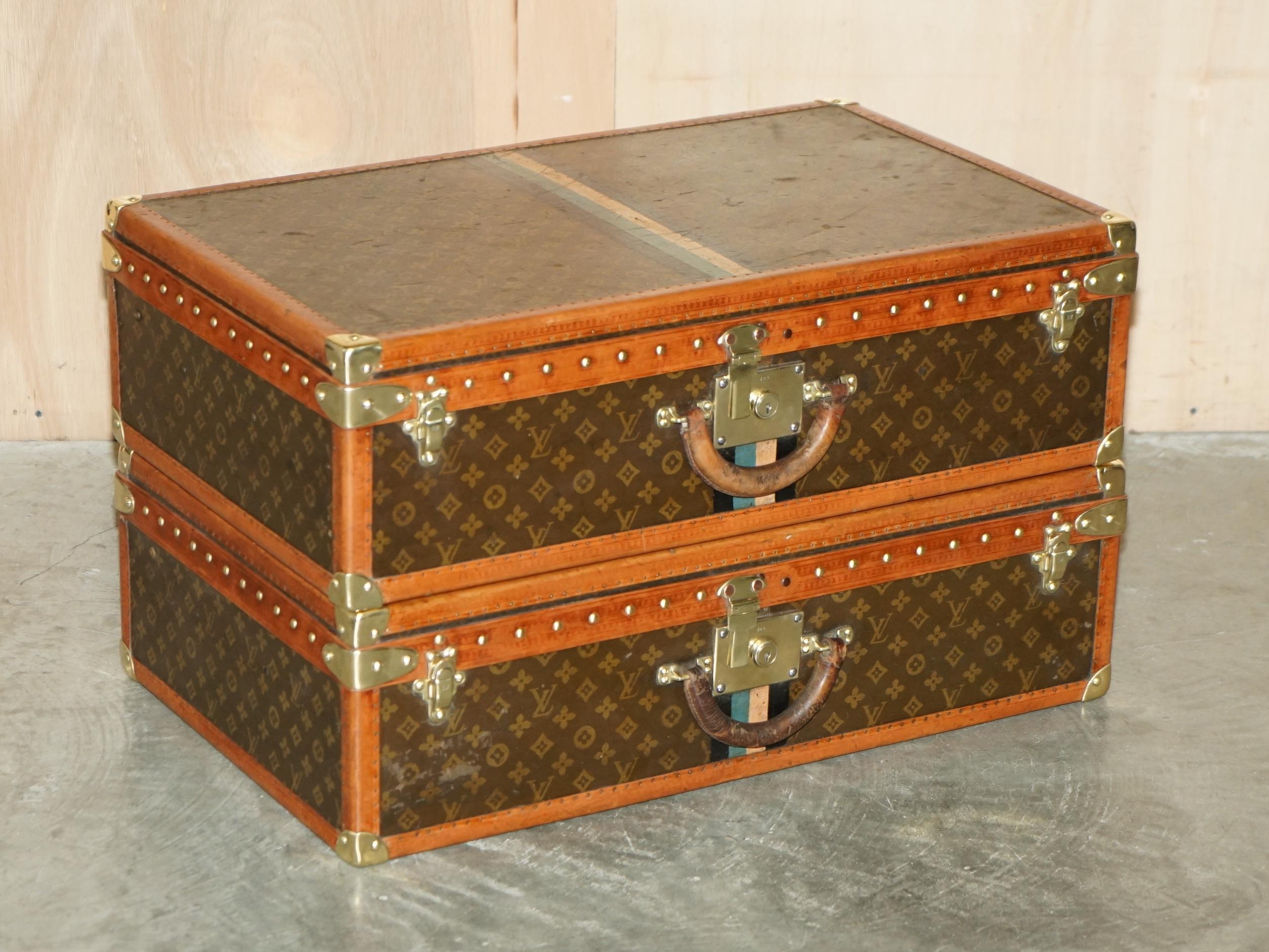 Royal House Antiques

The House Antiques a le plaisir d'offrir à la vente cette paire absolument magnifique de valises Monogram de Louis Vuitton, entièrement restaurées. 

Veuillez noter que les frais de livraison indiqués sont donnés à titre