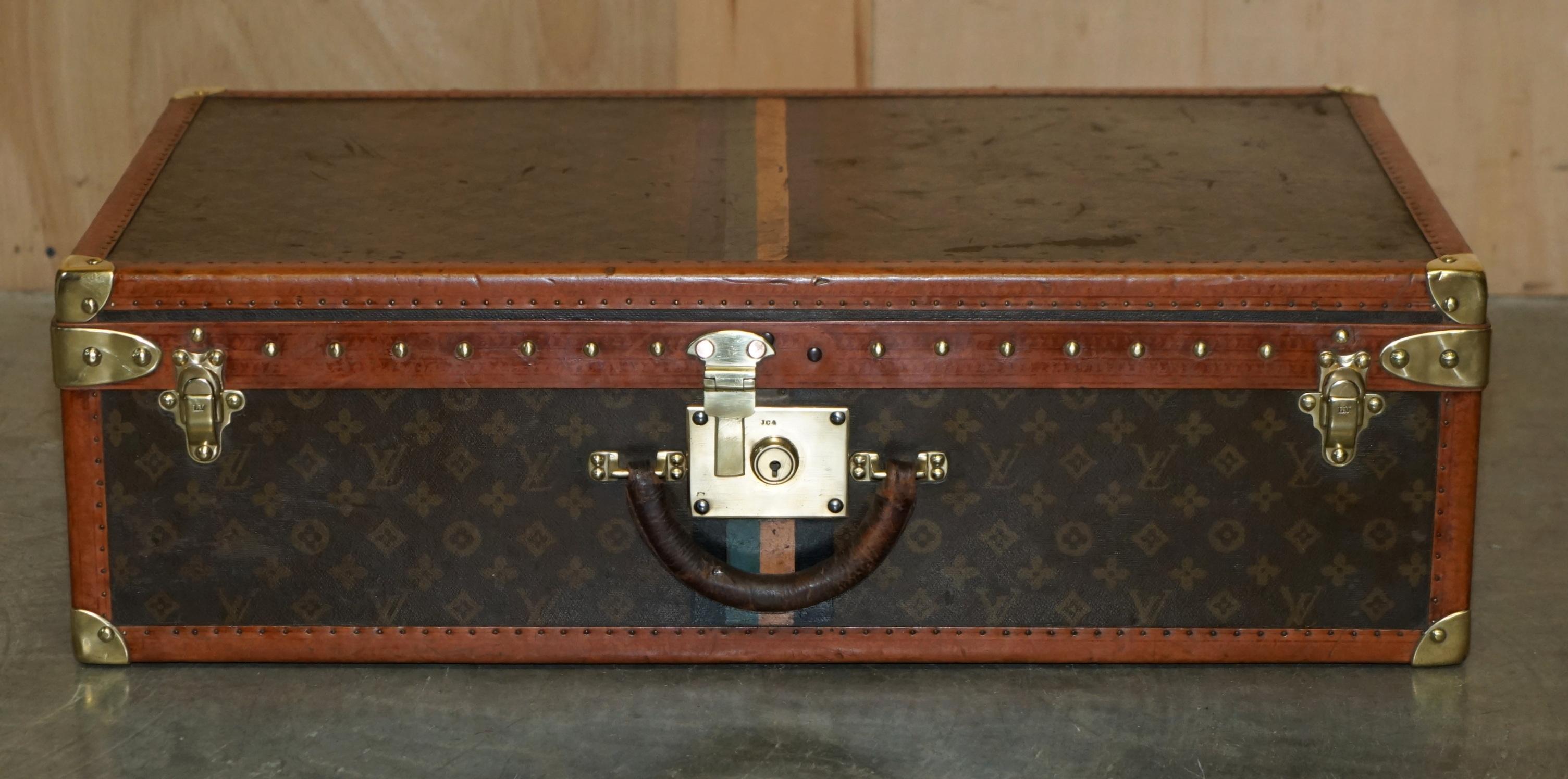 Laiton Paire de mallettes restaurées Antiquités Louis Vuitton MONOGRAMME en vente