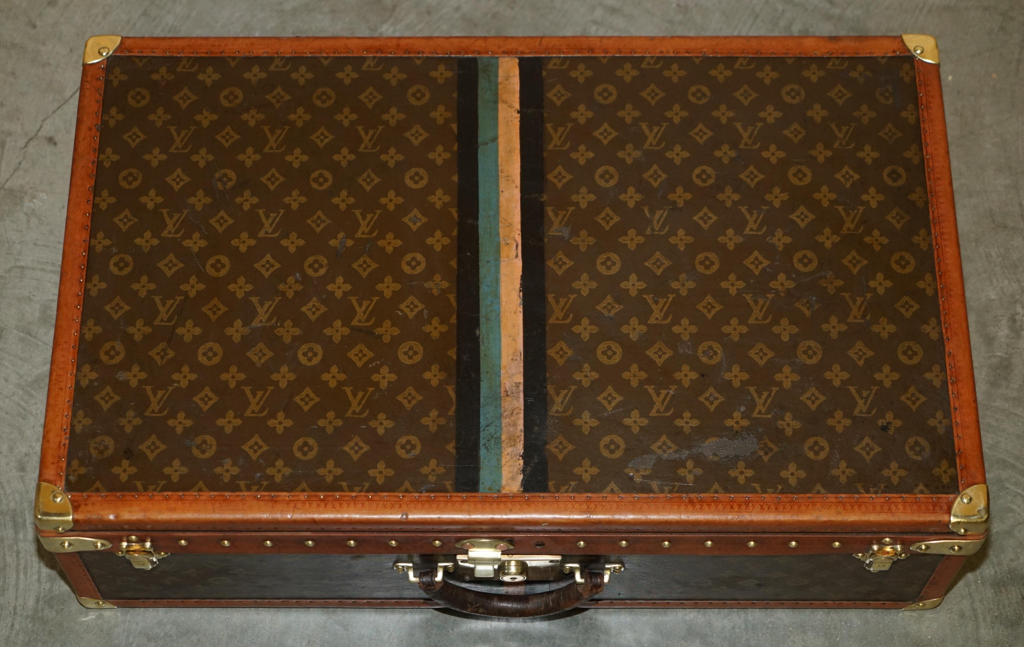 Paire de mallettes restaurées Antiquités Louis Vuitton MONOGRAMME en vente 2