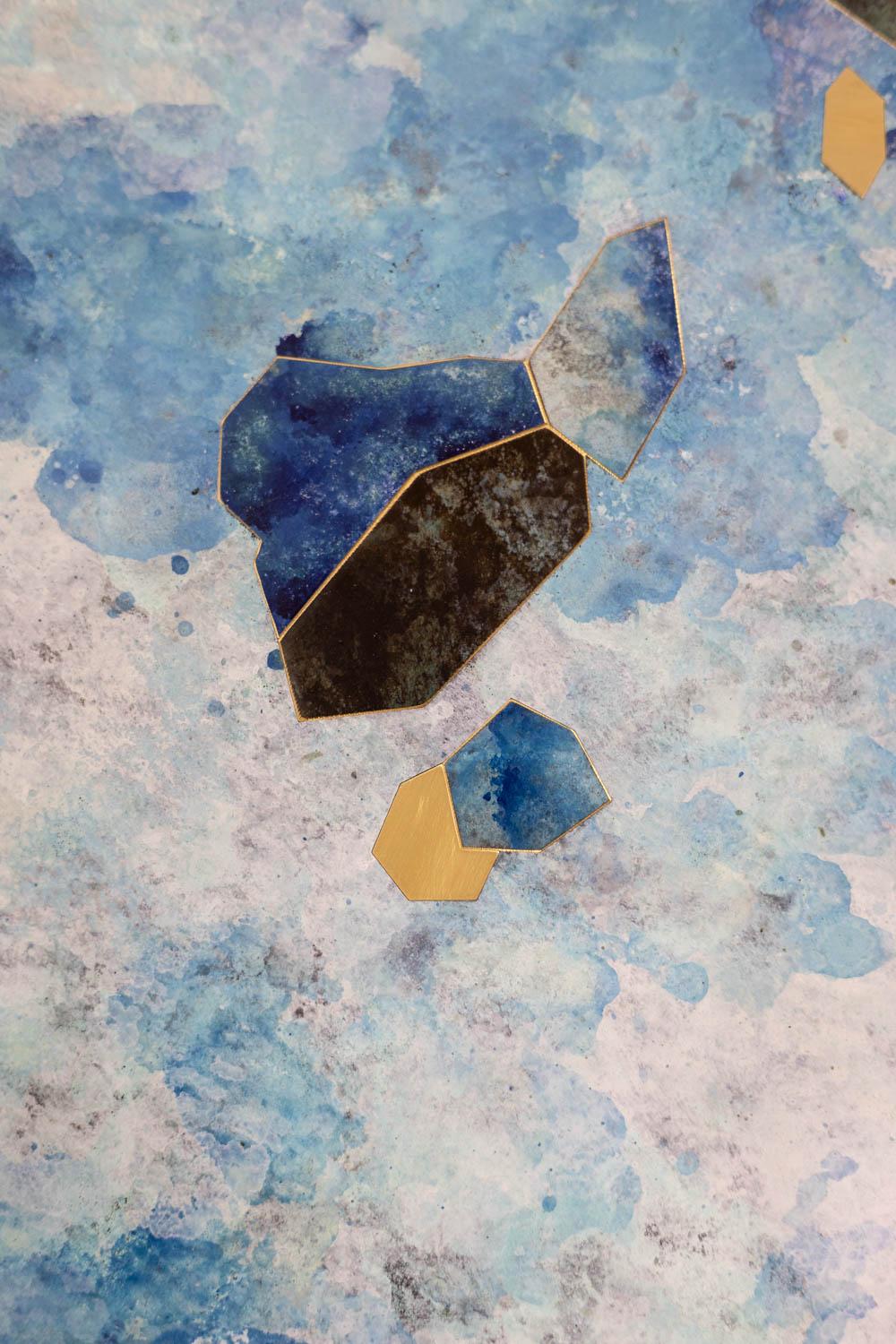 Dekorative Tafel mit dem Titel Fragmente - VII. Kunsthandwerkliche Arbeit. (Messing) im Angebot