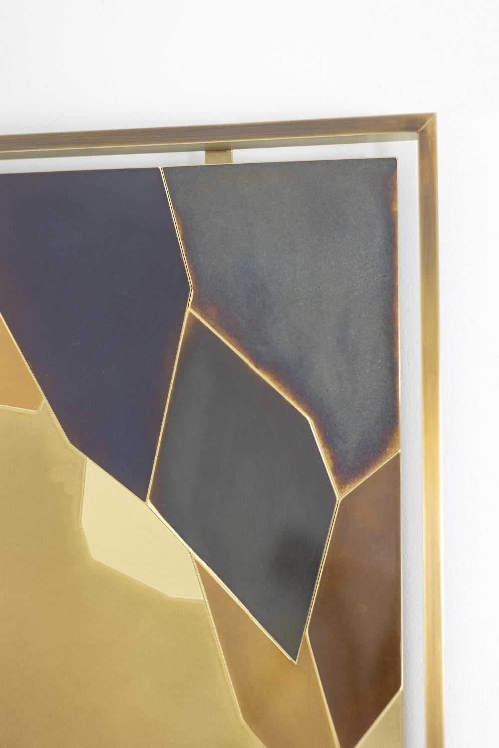Dekorative Tafel mit dem Titel Fragmente - X. Kunsthandwerkliche Arbeit. (Messing) im Angebot