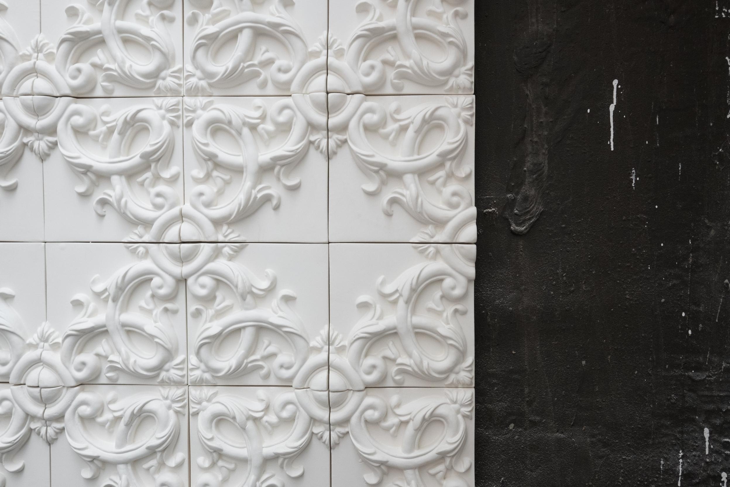 Contemporary Decorative Panel in Ceramic, Customizable in Size and Finishes, Acanto For Sale