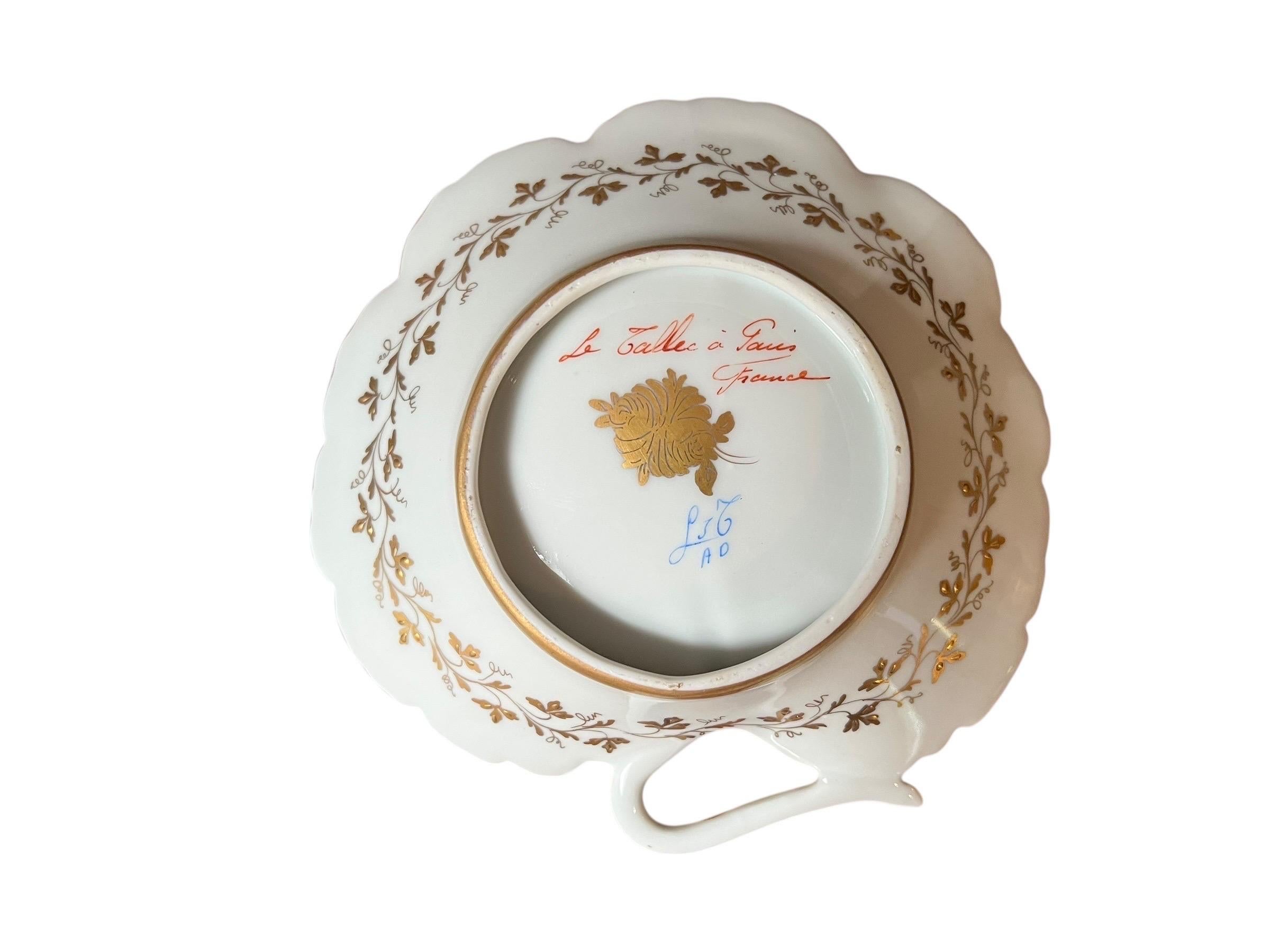 Plat décoratif en porcelaine de Paris - Style Rococo - Début du 20ème siècle en vente 4