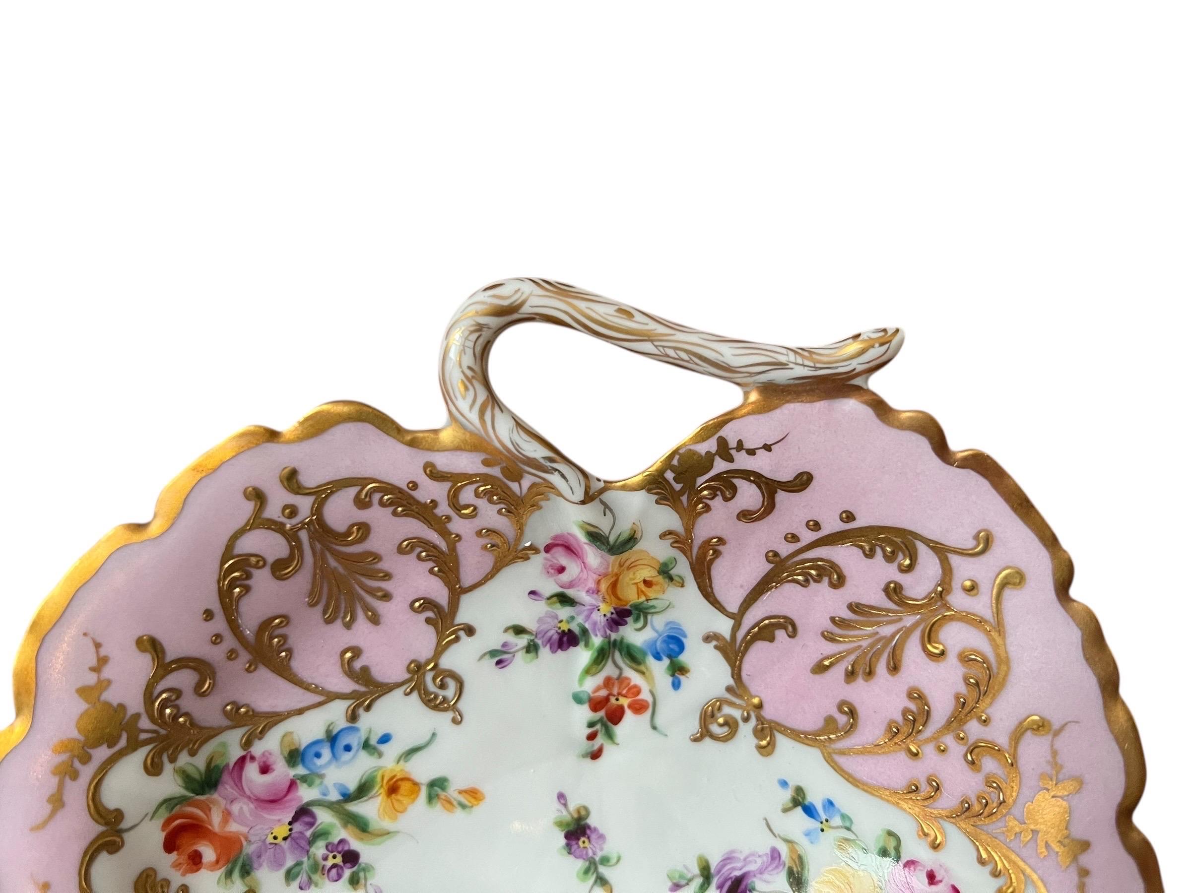 Plat décoratif en porcelaine de Paris - Style Rococo - Début du 20ème siècle en vente 2