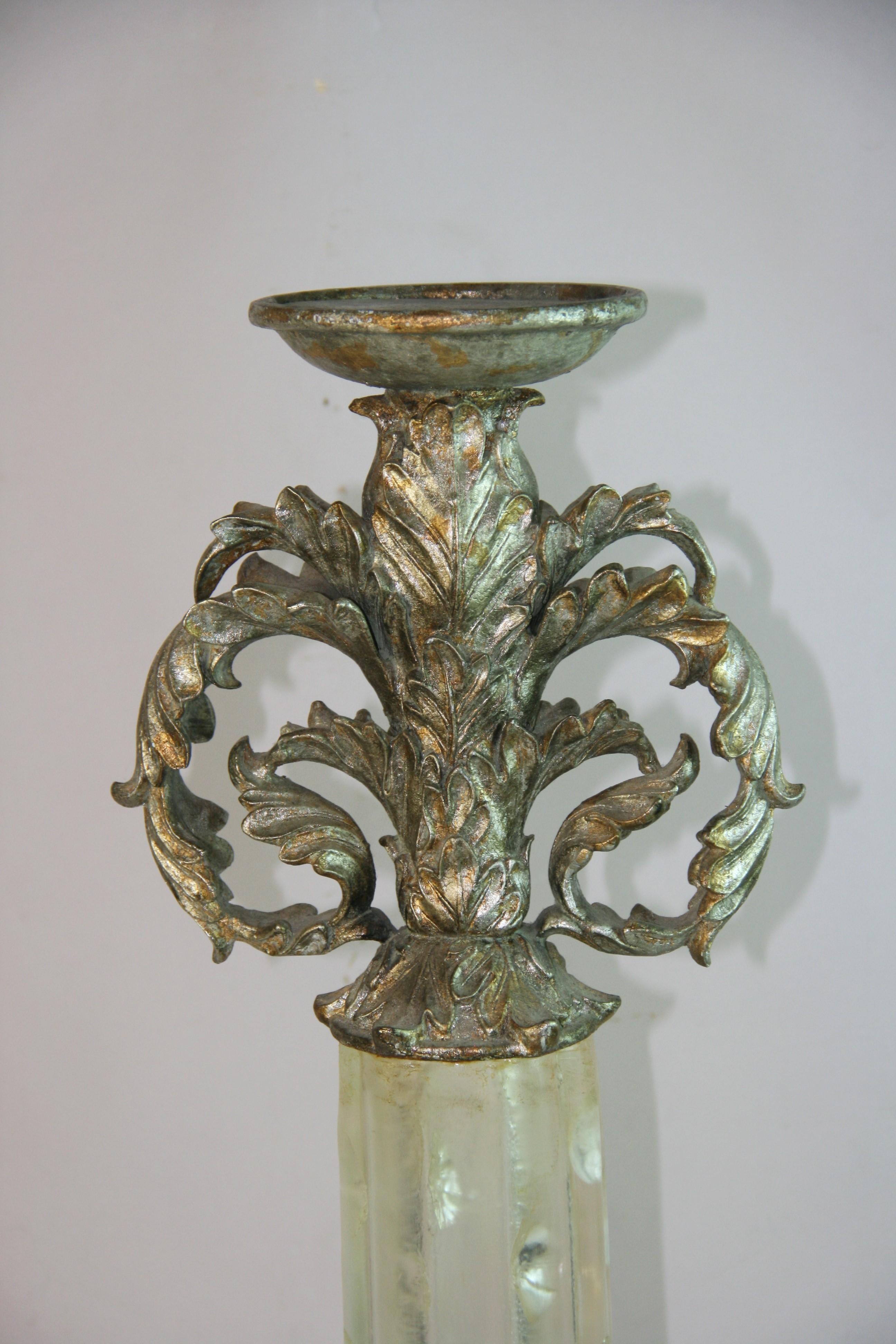 Decorative Pedestal /Plant Stand In Good Condition For Sale In Douglas Manor, NY