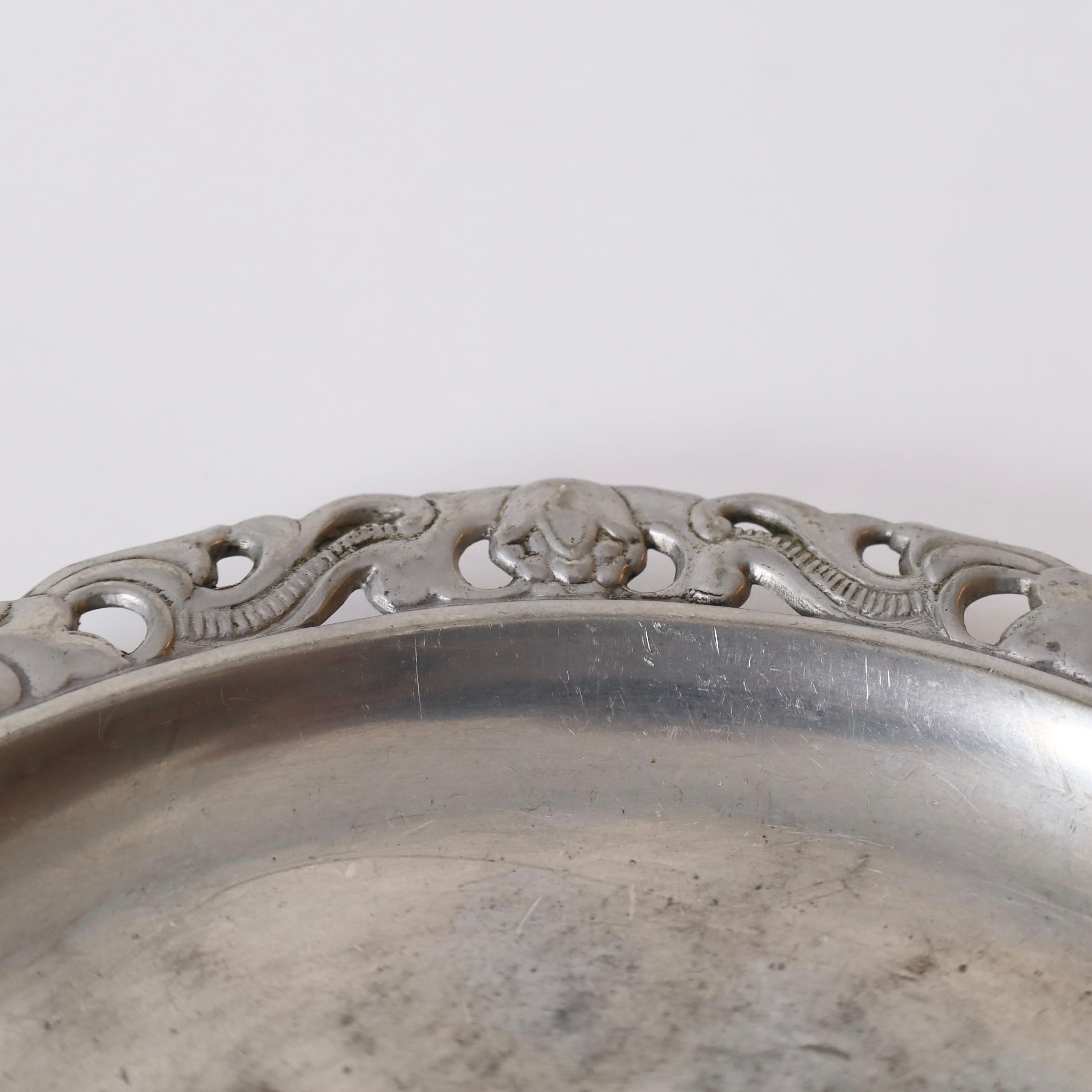 Assiette décorative en étain par Just Andersen, années 1920, Danemark en vente 2