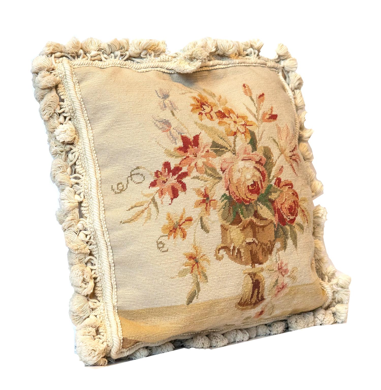 Tapis ancien vintage taie d'oreiller fermeture éclair coussin fait à la main couvre-oreiller à l'aiguille, voir l'une des collections les plus complètes de l'oreiller décoratif, fait à la main couvre-oreiller jeté de tapis floraux traditionnels,