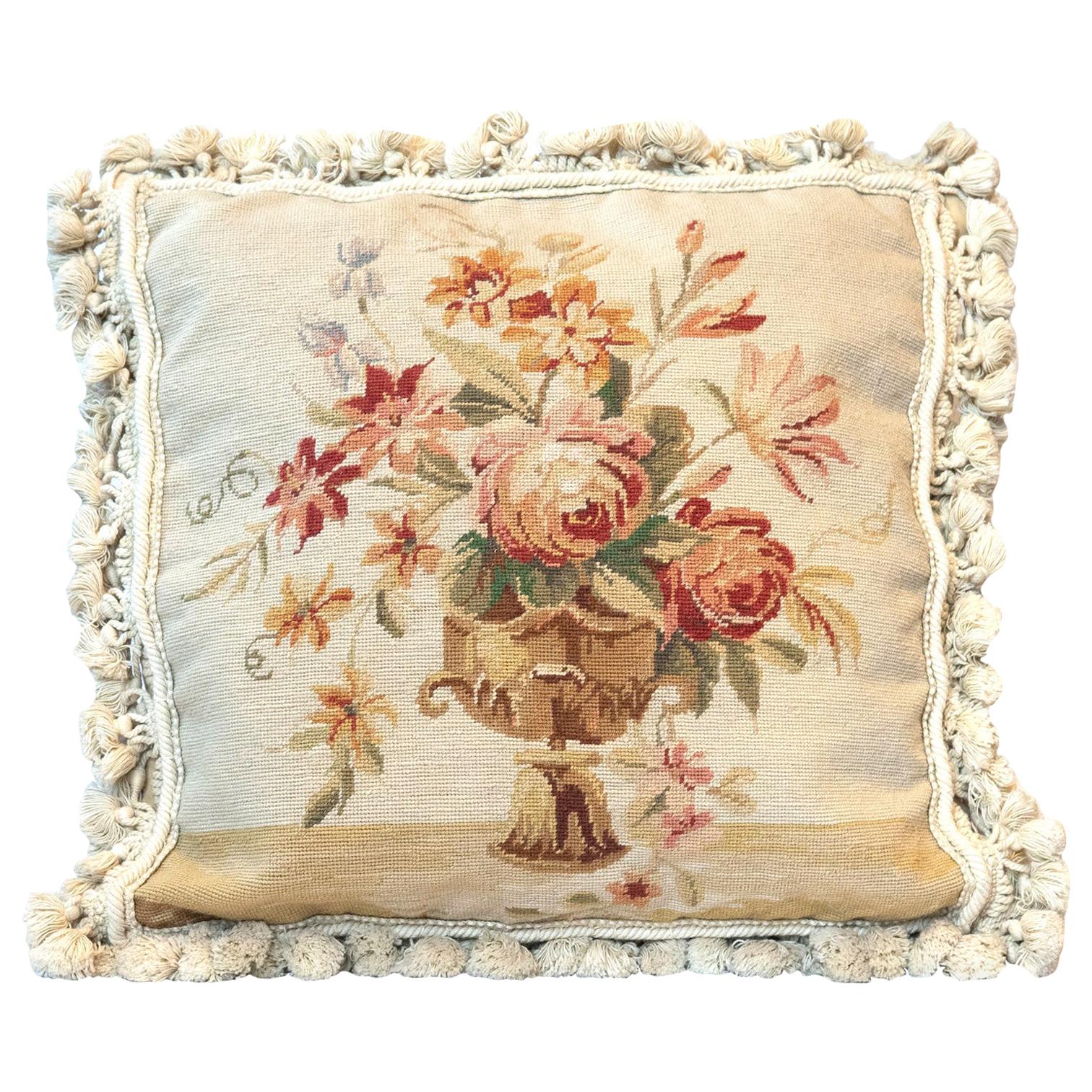 Housse de Coussin Aubusson Français Tapis Vintage Vase Coussin Coussin en vente