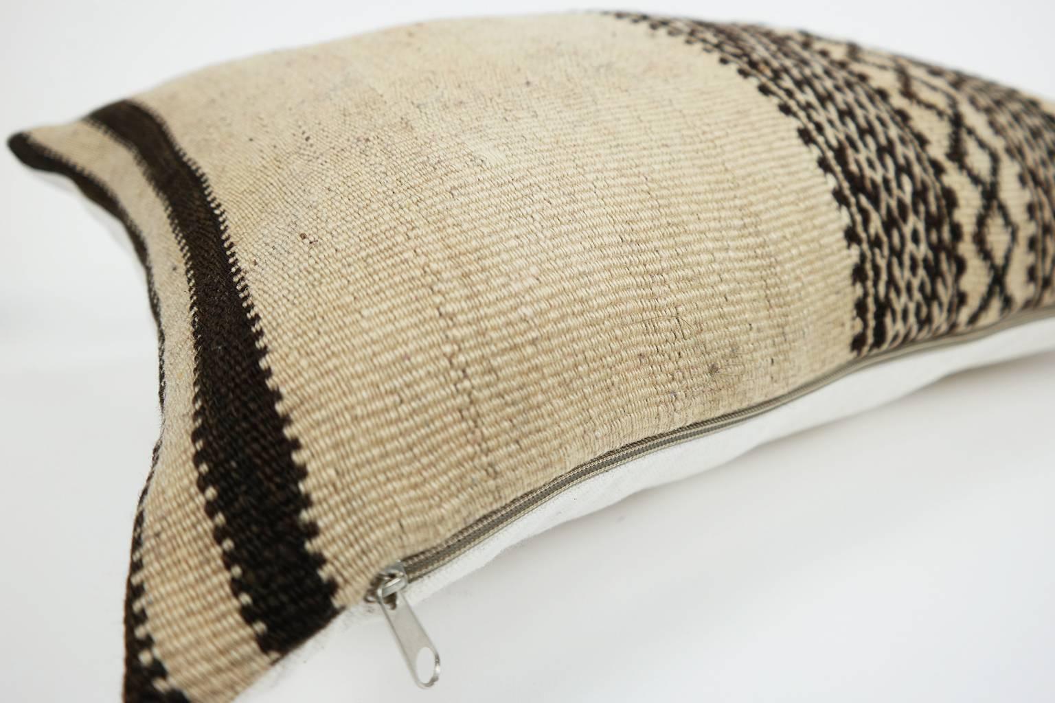 Decorative pillow  Moroccan Pillow  Vintage Kilim Cushion from Morocco In Excellent Condition In Zaandam, NL