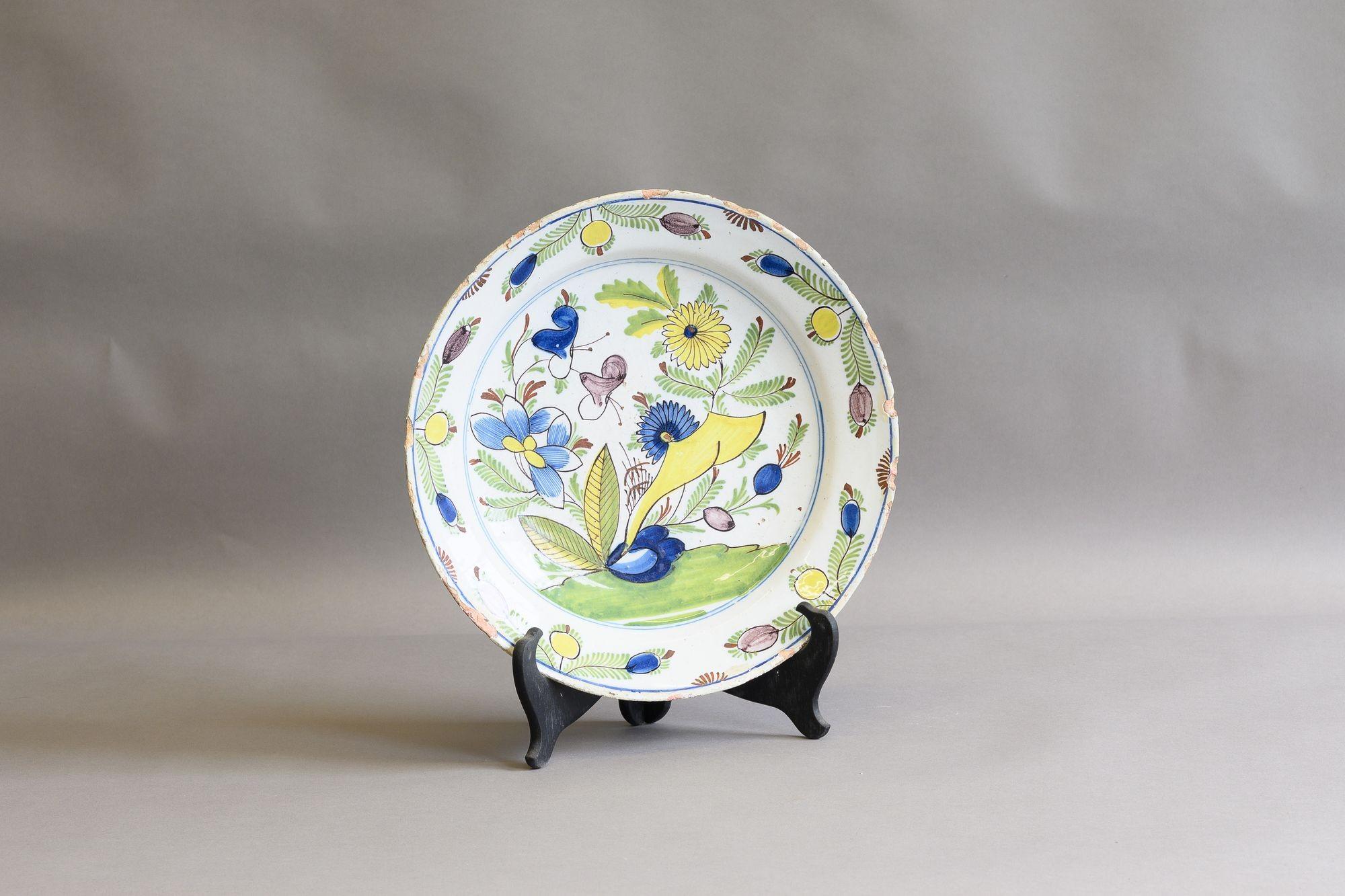 Decorative French faience plate. Circa 1860
H 32cm x W 32cm x D 5.5cm