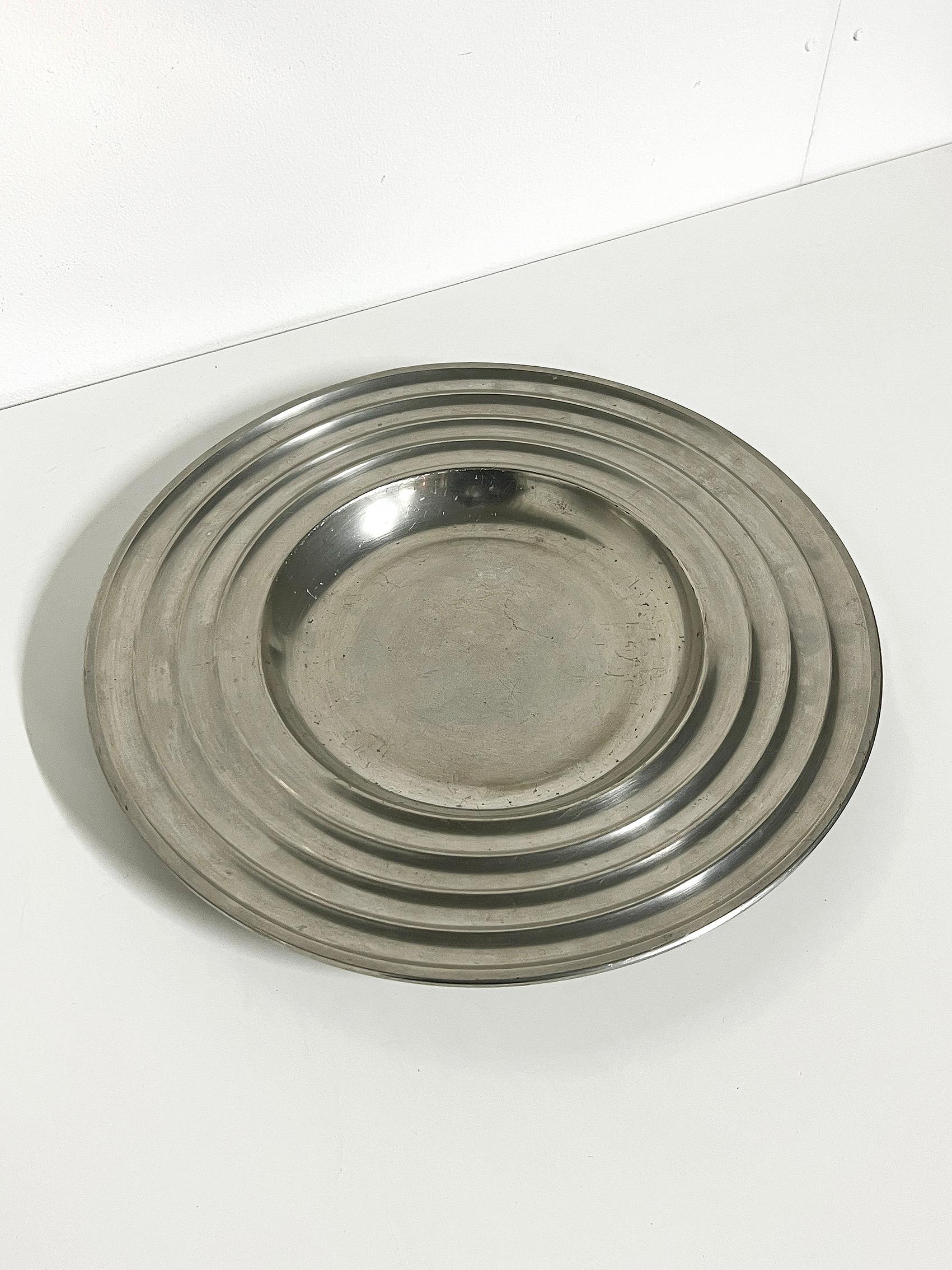 European Decorative Plate in Pewter, 20th Century For Sale