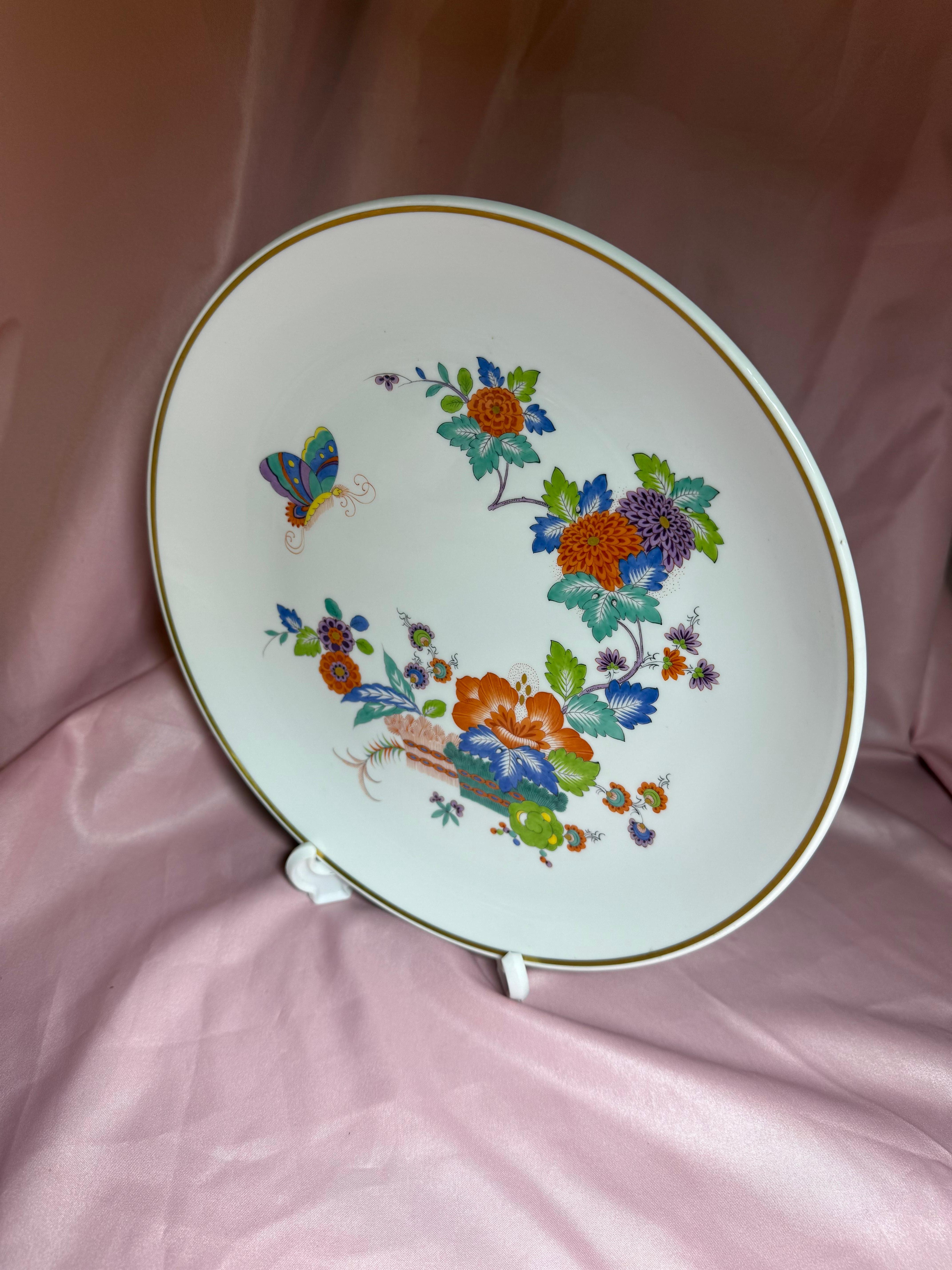 Assiette décorative Meissen Fleurs Papillon Peint à la main 1961 en vente 4