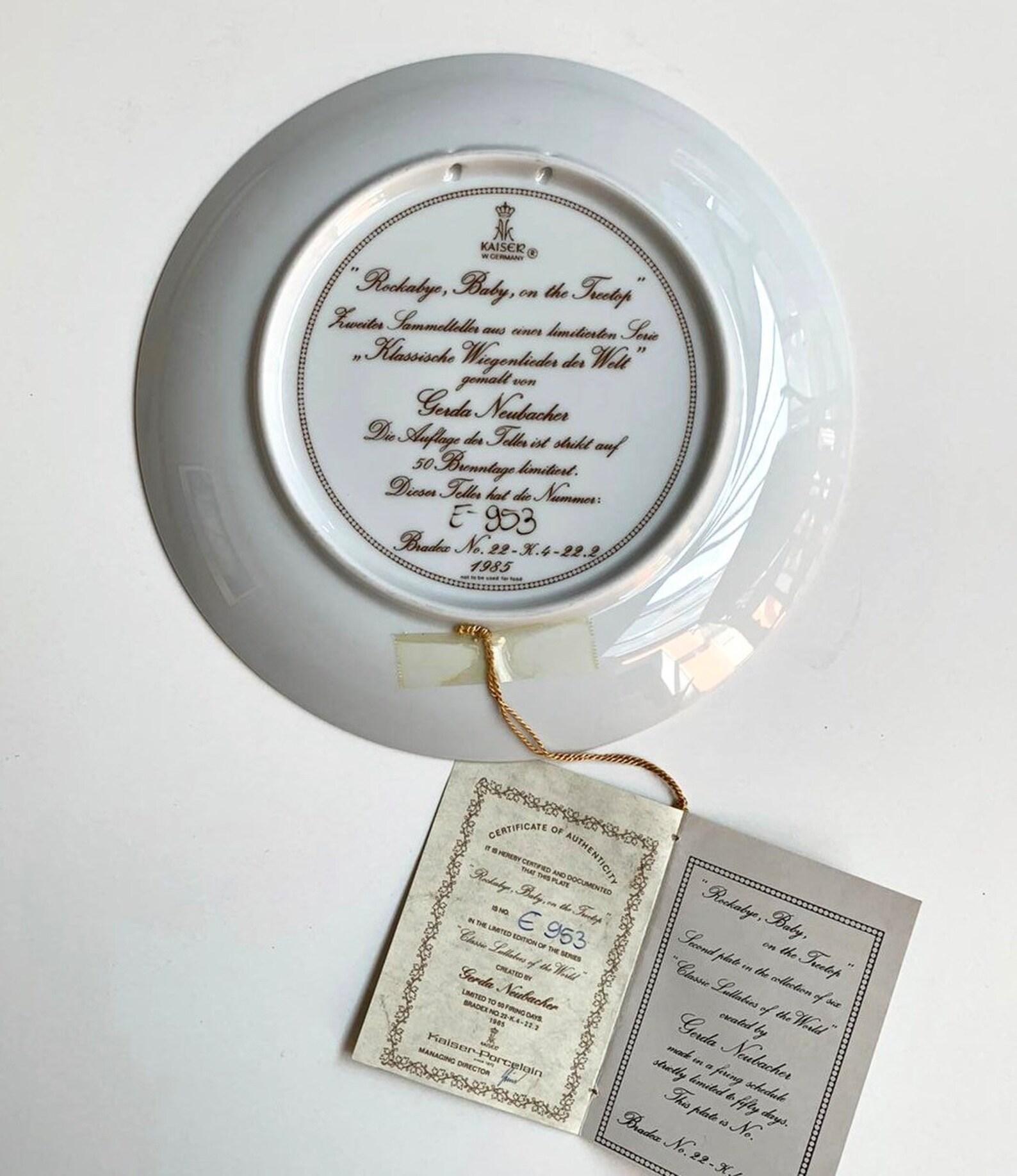 Decorative Plates Kaiser Wall Porcelain Plates Kaiser Porcelain In Excellent Condition For Sale In Bastogne, BE