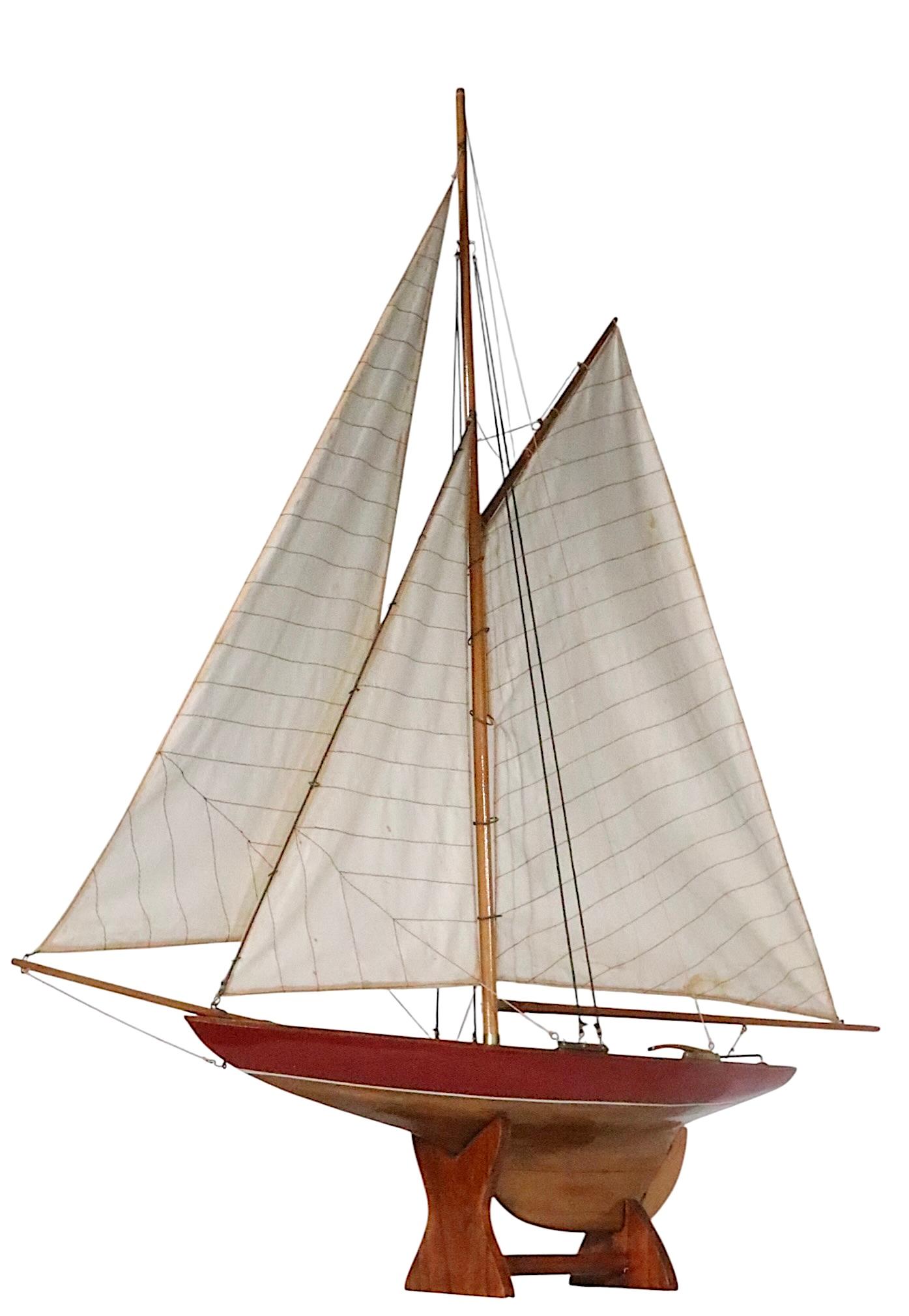 Tissu Bateau d'étang décoratif Modèle de bateau à voile Sloop en vente