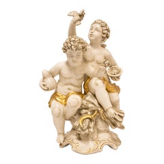 Escultura decorativa de porcelana con motivos infantiles, Alemania, Siglo XX.