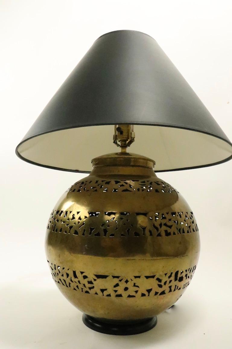 Decorative Pair of Pierced Brass Ball Form Table Lamps 1