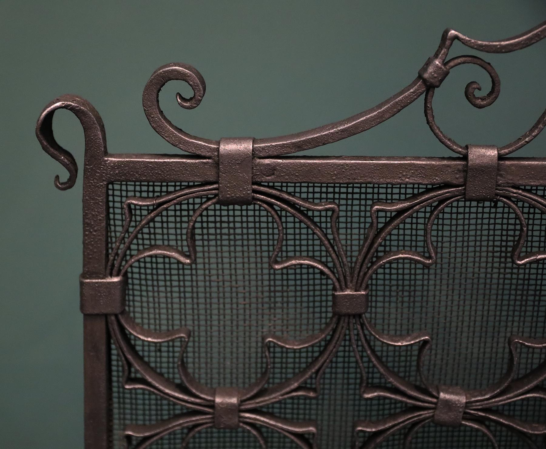 English Decorative Quatrefoil Fire Screen For Sale