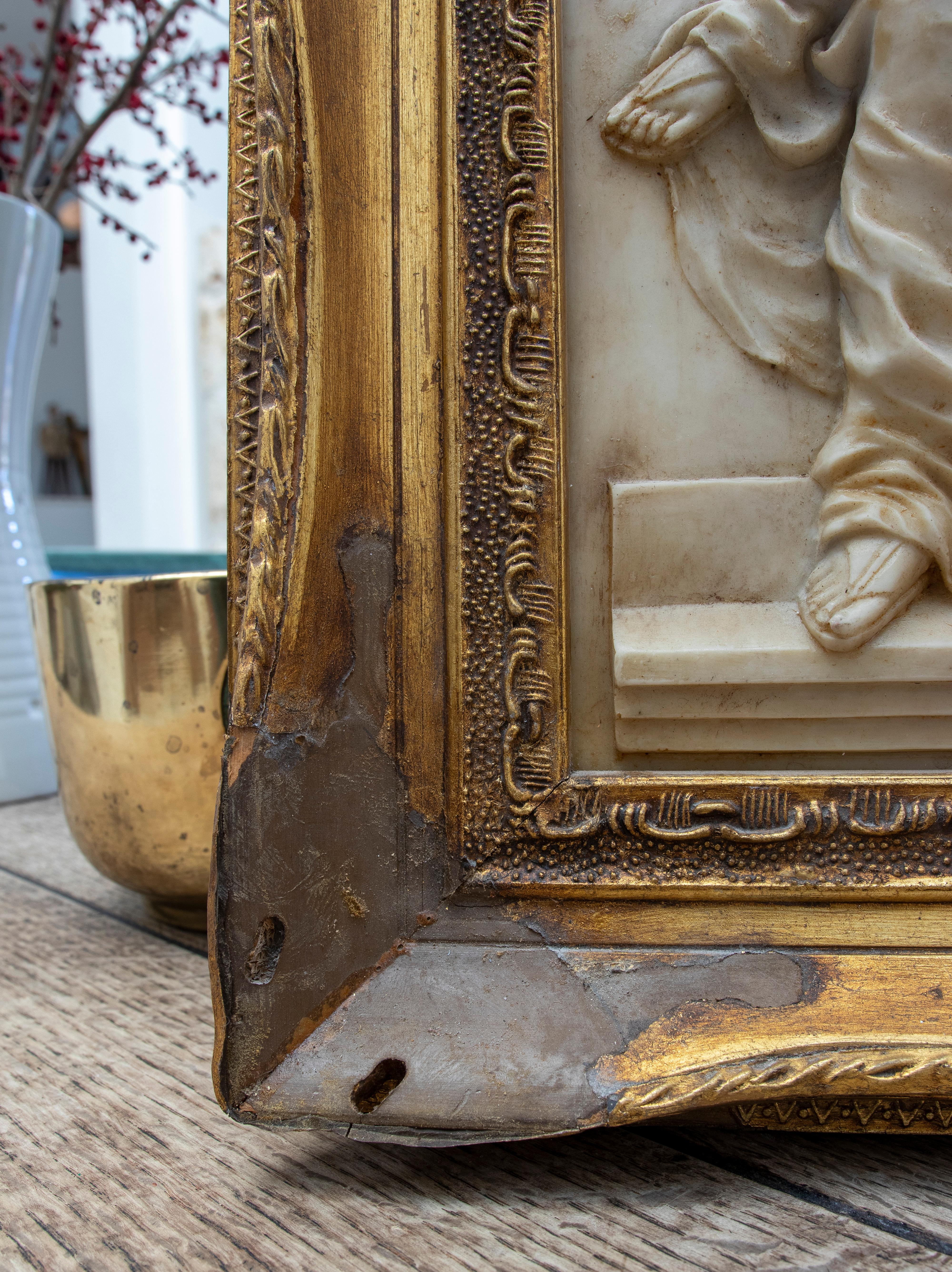 Decorative Resin Picture of Romantic Women of the Arts, with Golden Frame In Good Condition For Sale In Marbella, ES