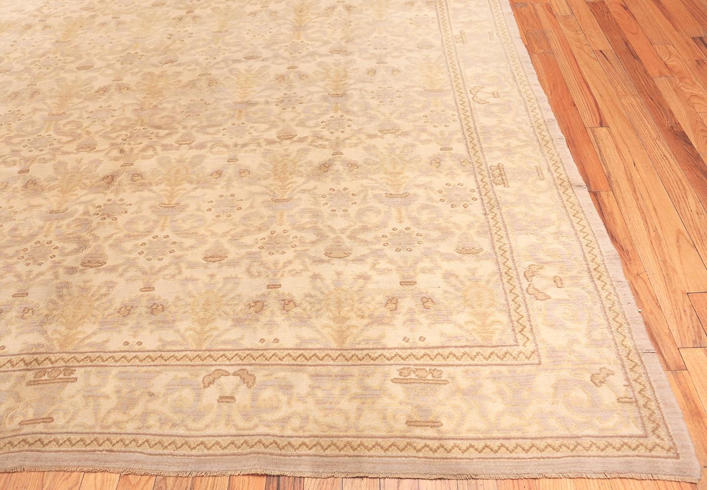 Spanish Colonial Antique Spanish Carpet. Size: 9 ft 3 in x 12 ft 3 in For Sale
