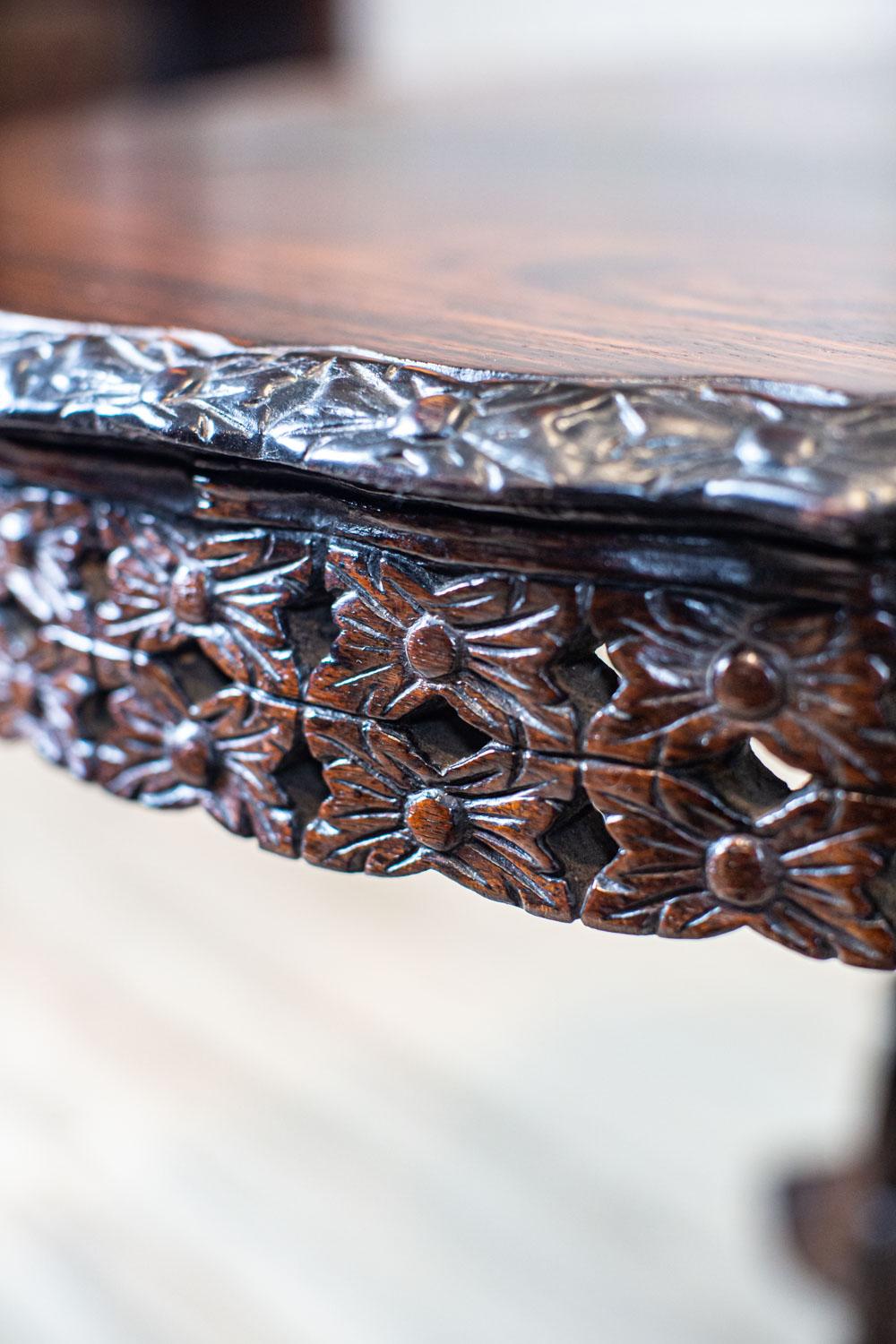 Decorative Rosewood Table from the Turn of the 19th and 20th Centuries For Sale 8
