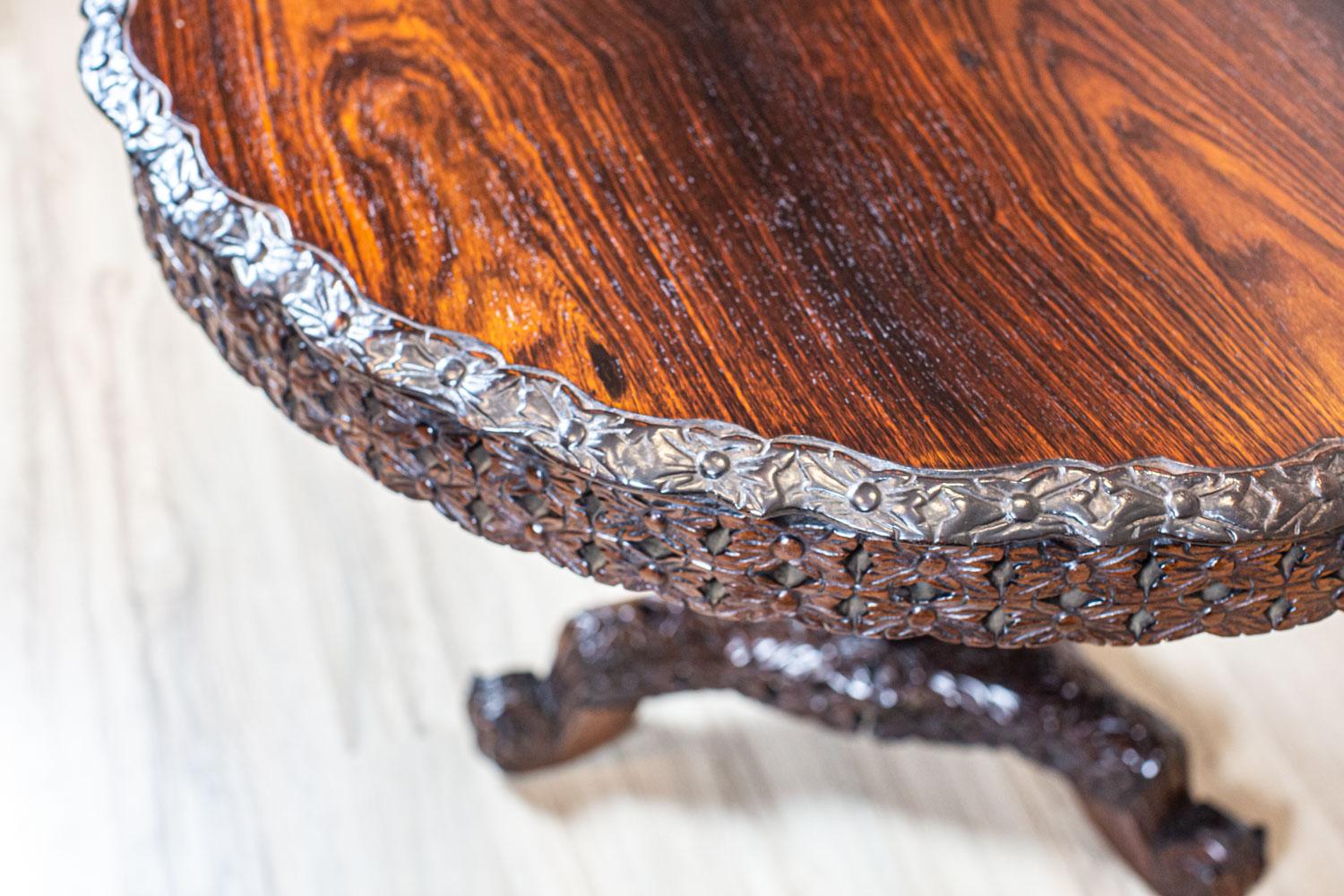 Decorative Rosewood Table from the Turn of the 19th and 20th Centuries For Sale 2