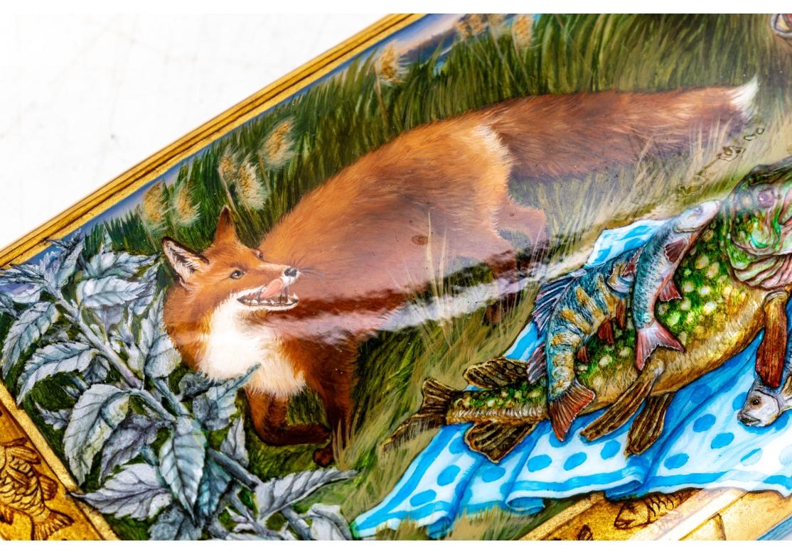 Caja Rusa Decorativa Pintada a Mano Lacada con Zorro y Pez Movimiento estético en venta