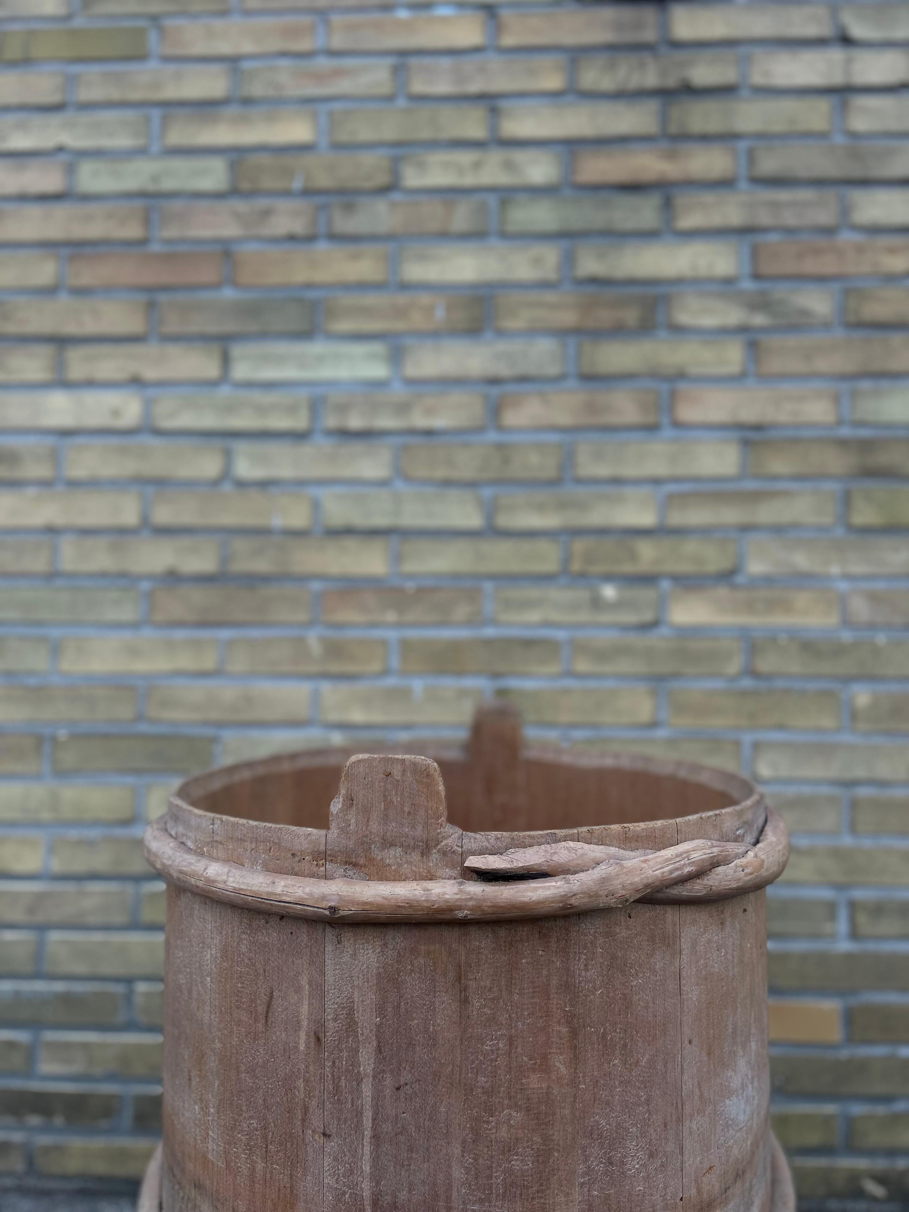 Decorative Rustic Swedish Folk Art Wooden Barrel Planter 1800's In Good Condition For Sale In Valby, 84