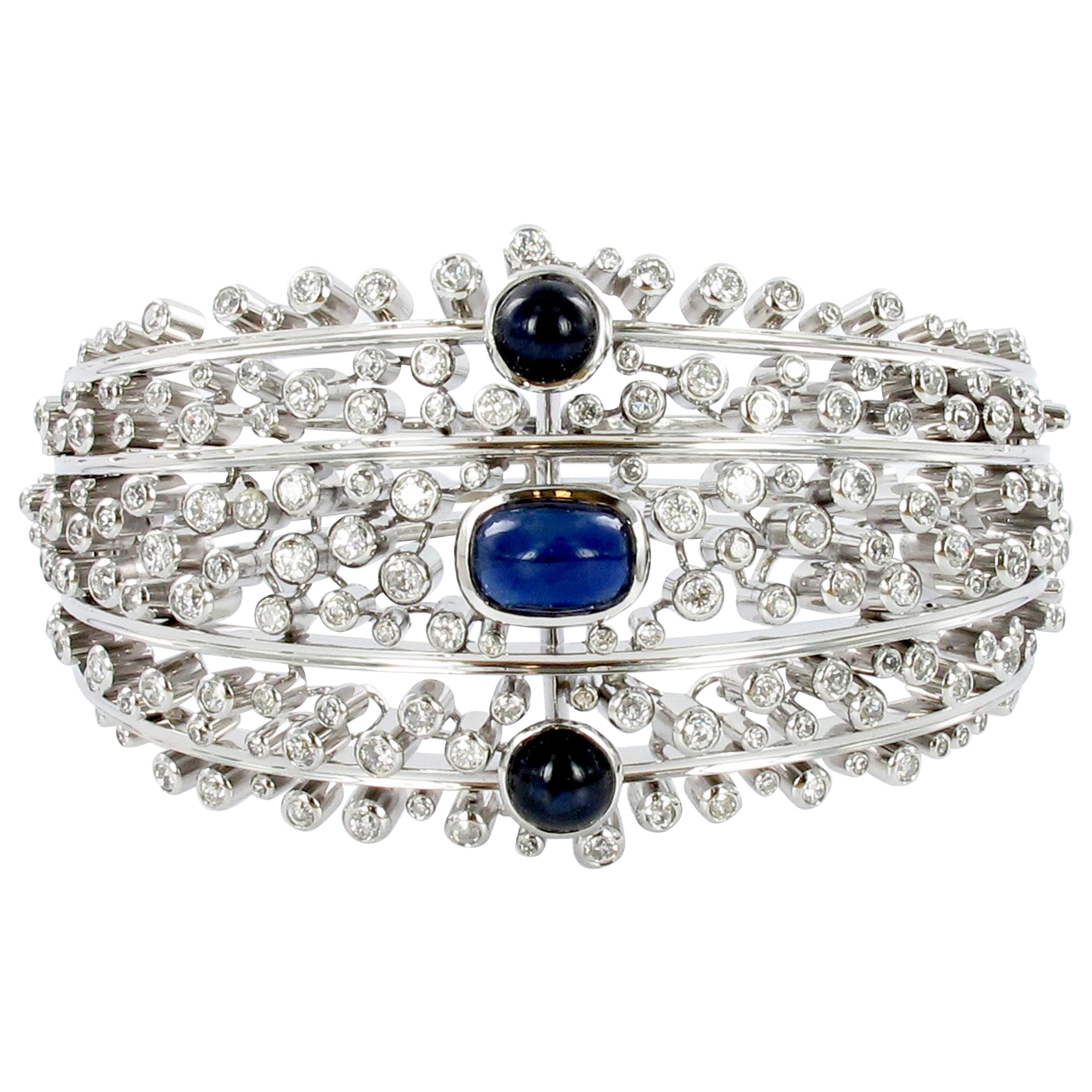 Decorative Sapphire and Diamond Bangle in White Gold 18 Karat For Sale