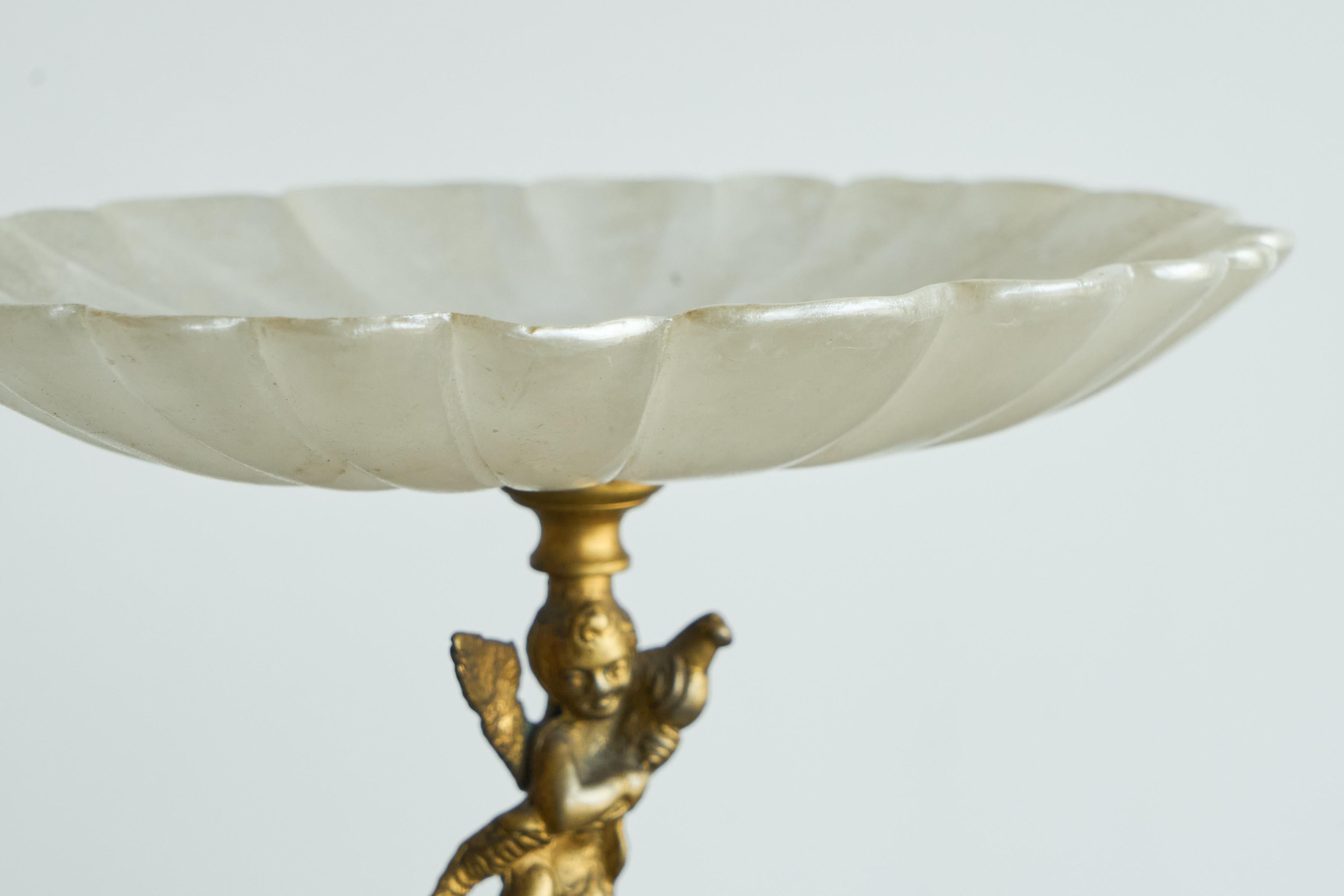 Hand-Crafted Decorative Scalloped Pedestal Bowl in Soapstone and Brass Early 20th Century For Sale