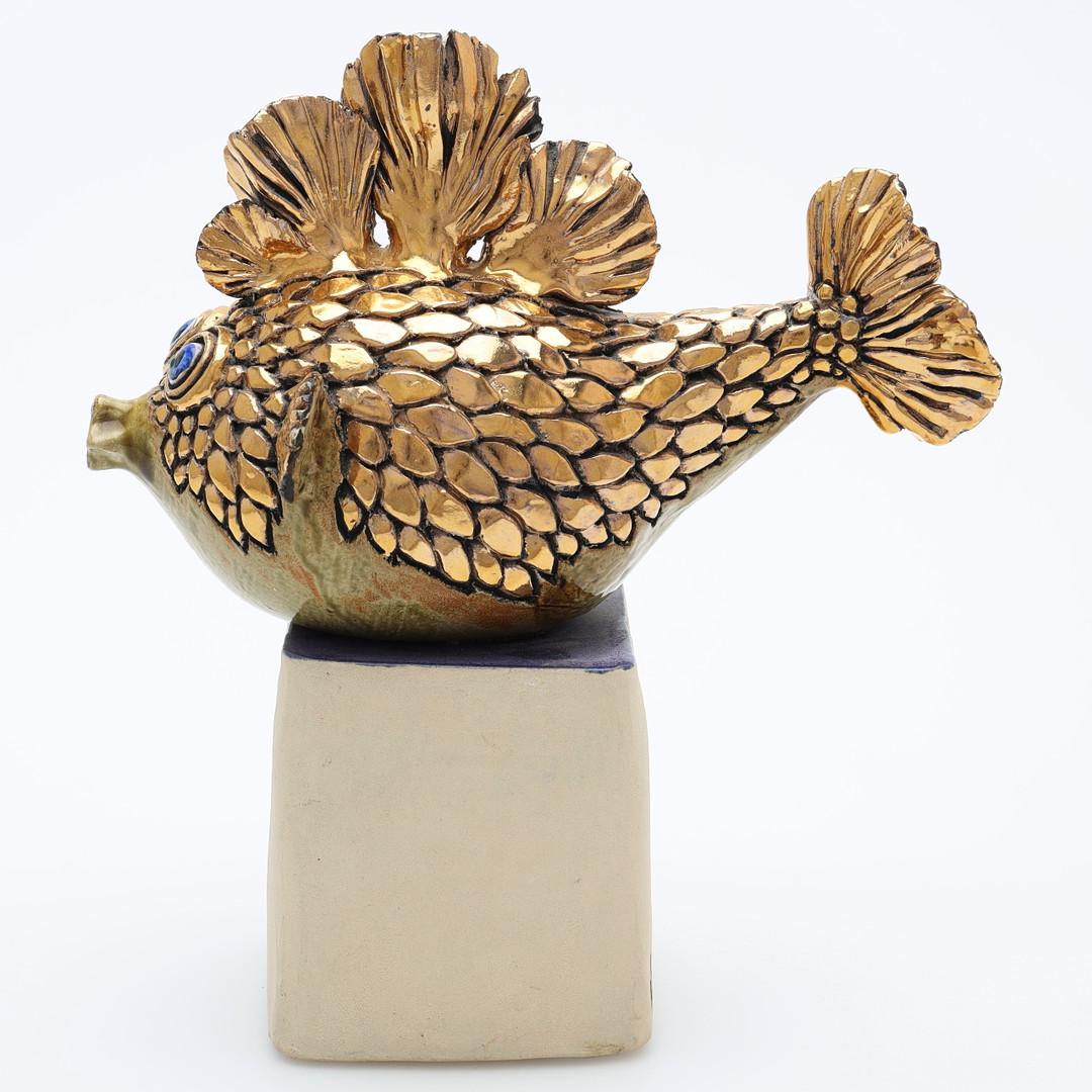 Decorative Sculpture Blowfish, NINNIE FORSGREN, LUXURY ORNAMENT GOLD Ceramic In Excellent Condition For Sale In Wembley, GB