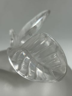 Decorative sculpture in the shape of a Lalique crystal apple