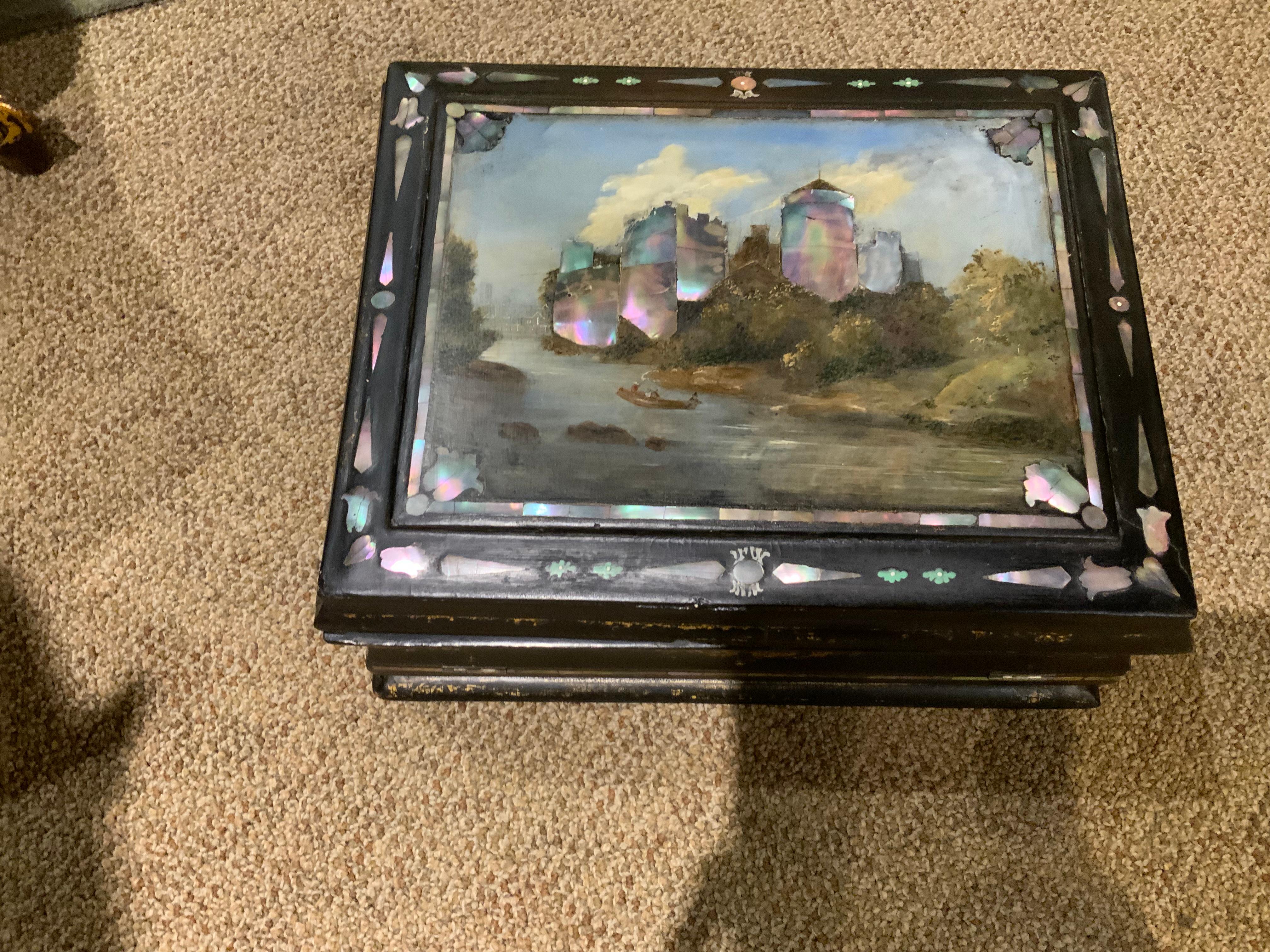 Decorative  secretary box with hand painting and mother of pearl inlay, 19 th c. For Sale 4