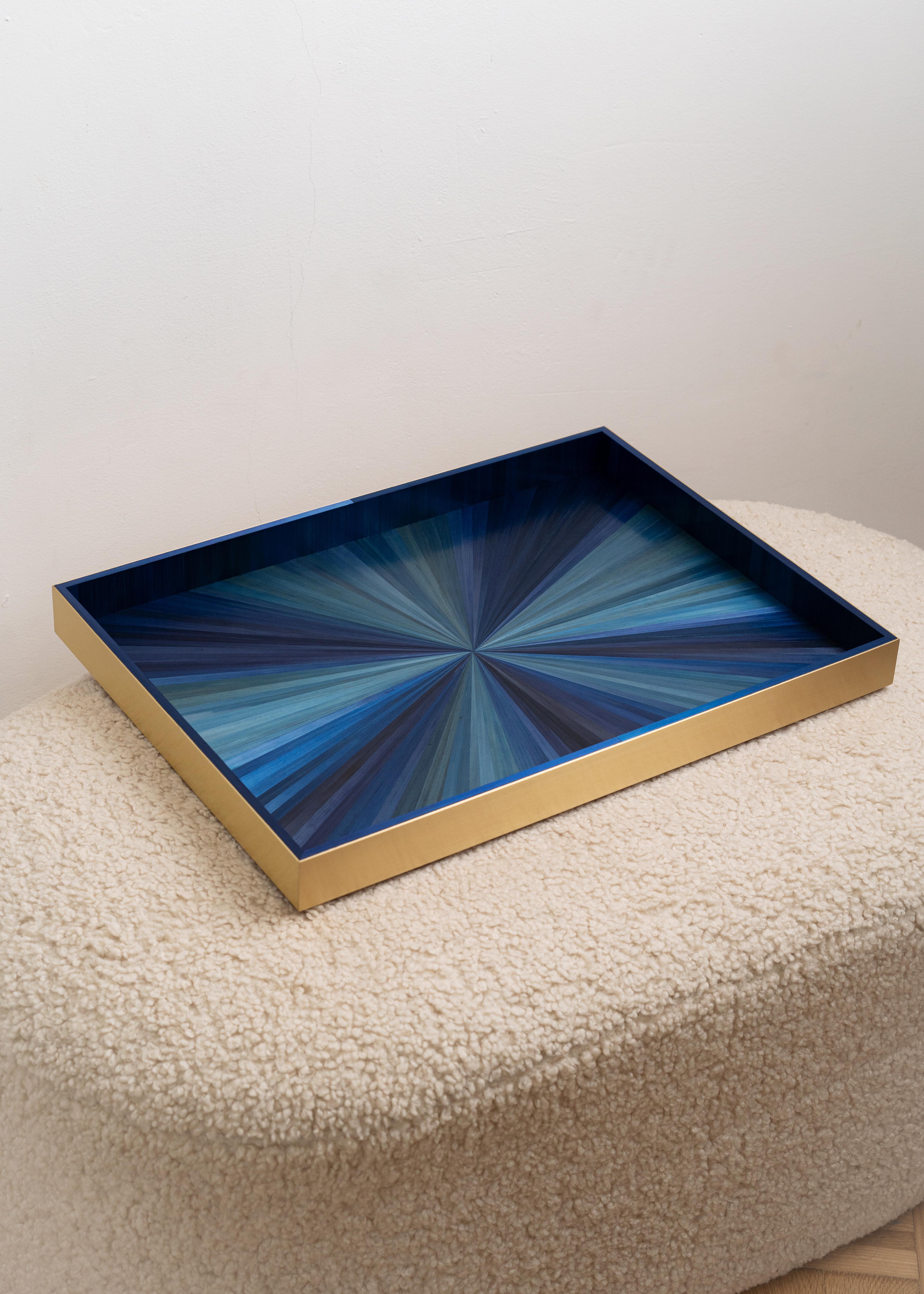 Bandeja Decorativa para Servir con Marquetería de Paja Azul Incrustación de Rayas de Sol Hecha a Mano Ucraniano en venta
