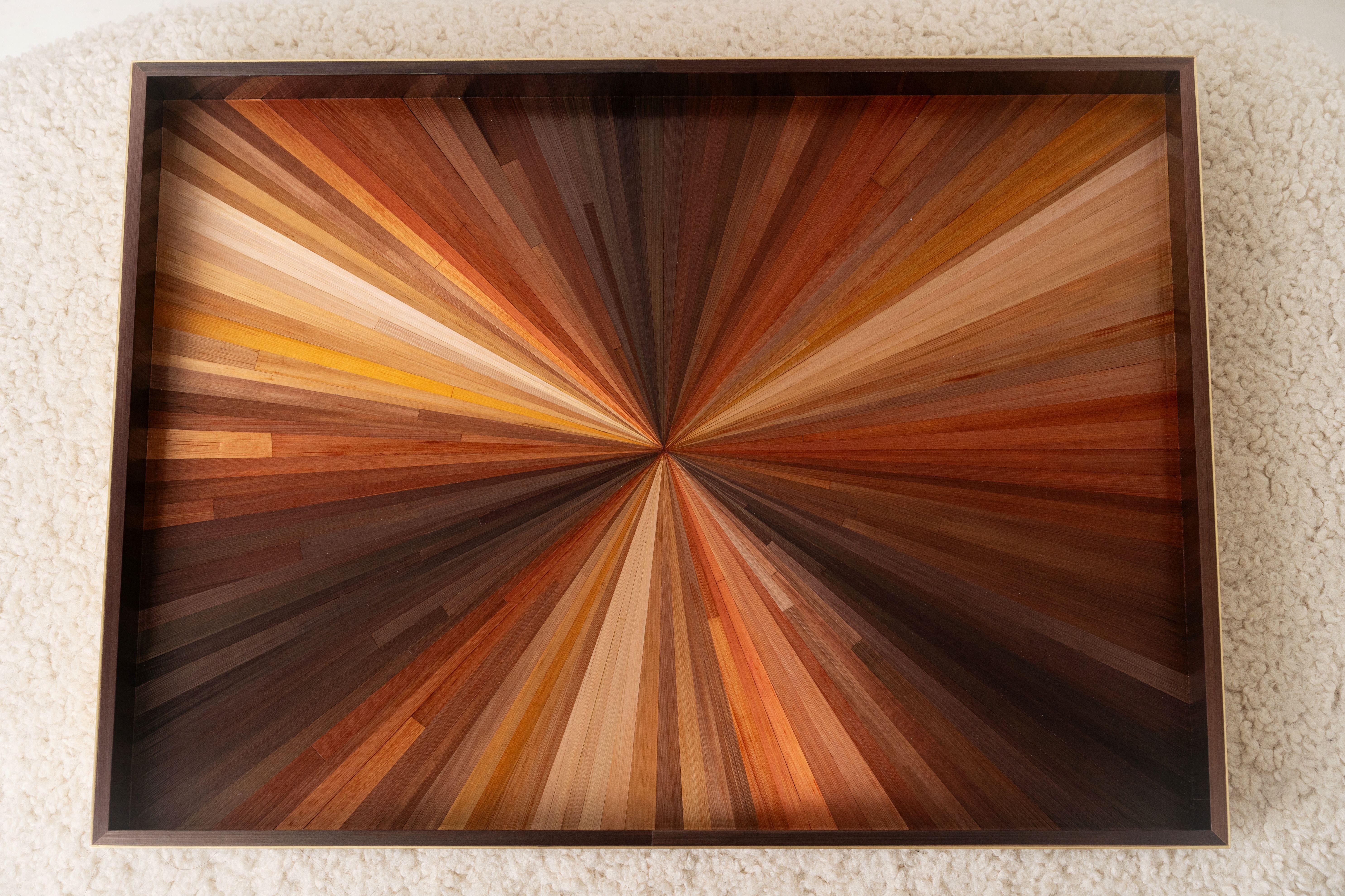Bandeja Decorativa para Servir con Marquetería de Paja Marrón Incrustación de Rayas de Sol Hecha a Mano Ucraniano en venta