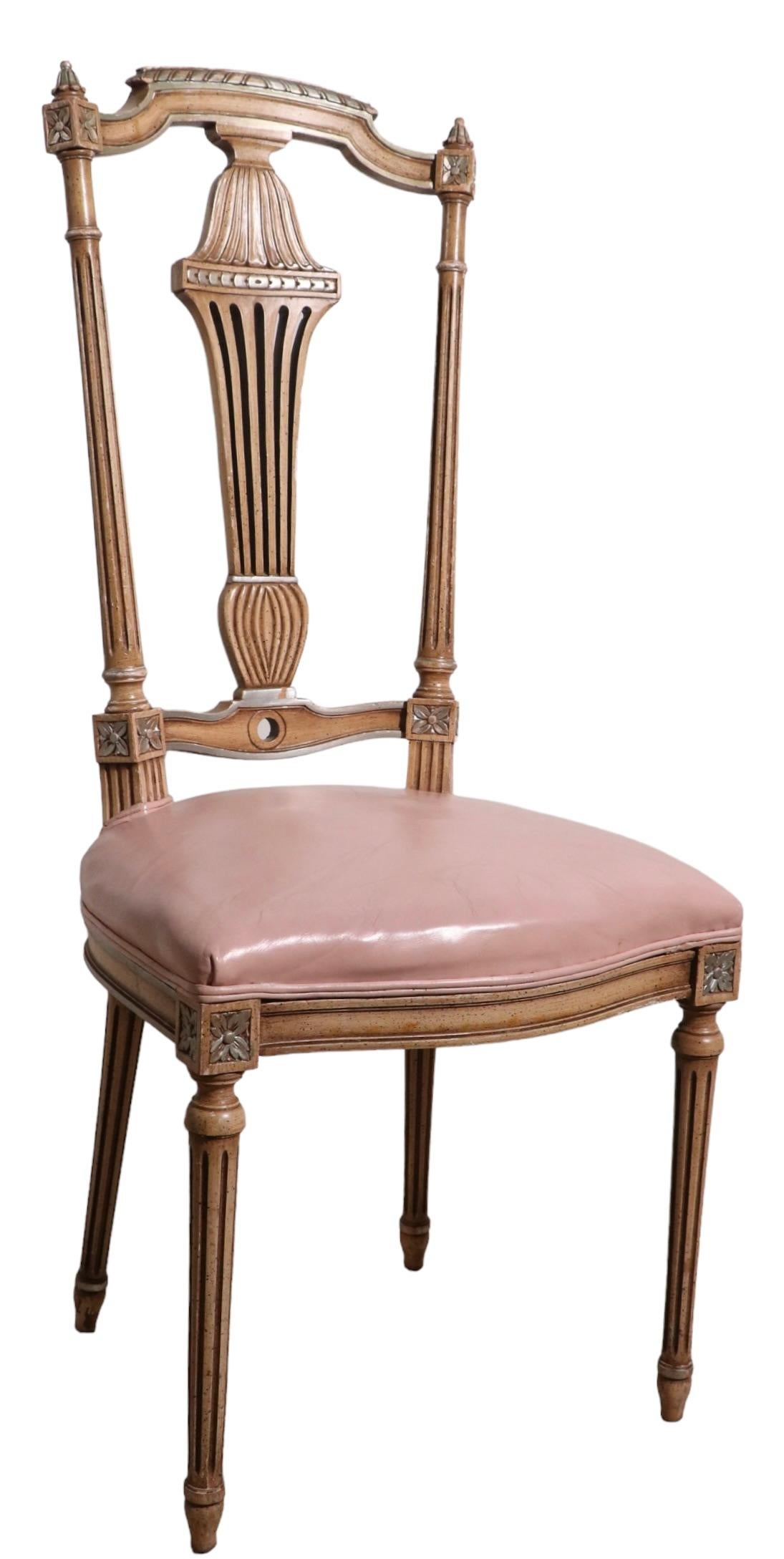 Decorative Set of 12 Italian Style Dining Chairs of Carved Wood and Leather For Sale 10
