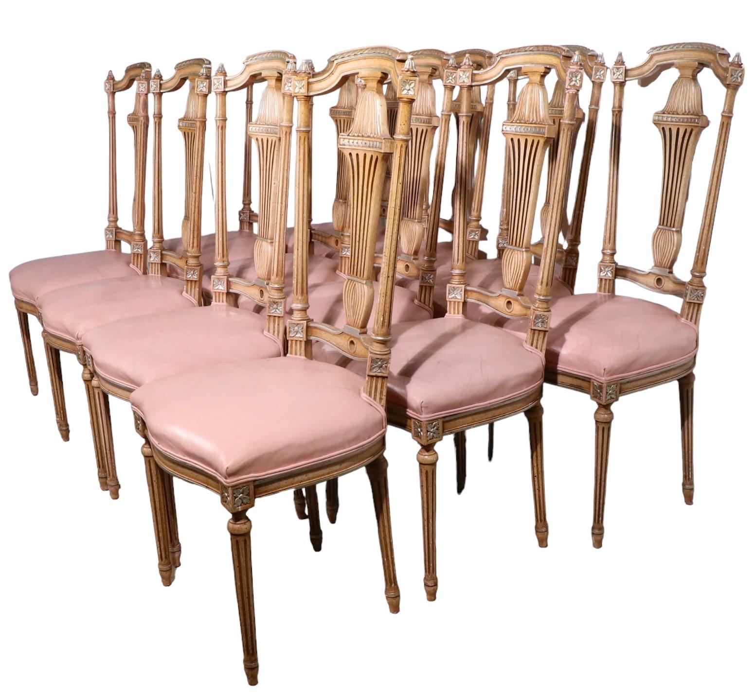Decorative Set of 12 Italian Style Dining Chairs of Carved Wood and Leather For Sale 4